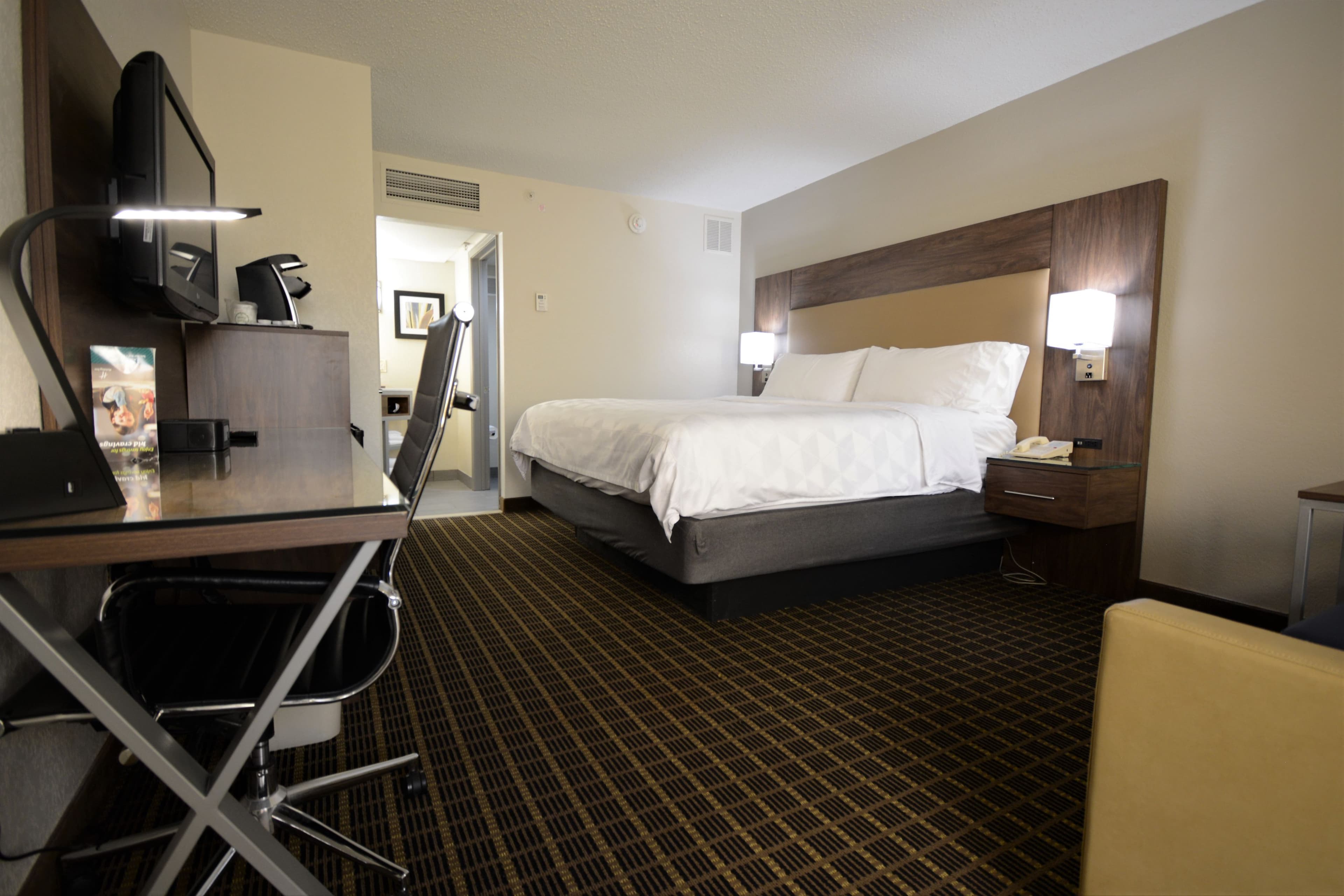 Holiday Inn Hazlet - Image 3