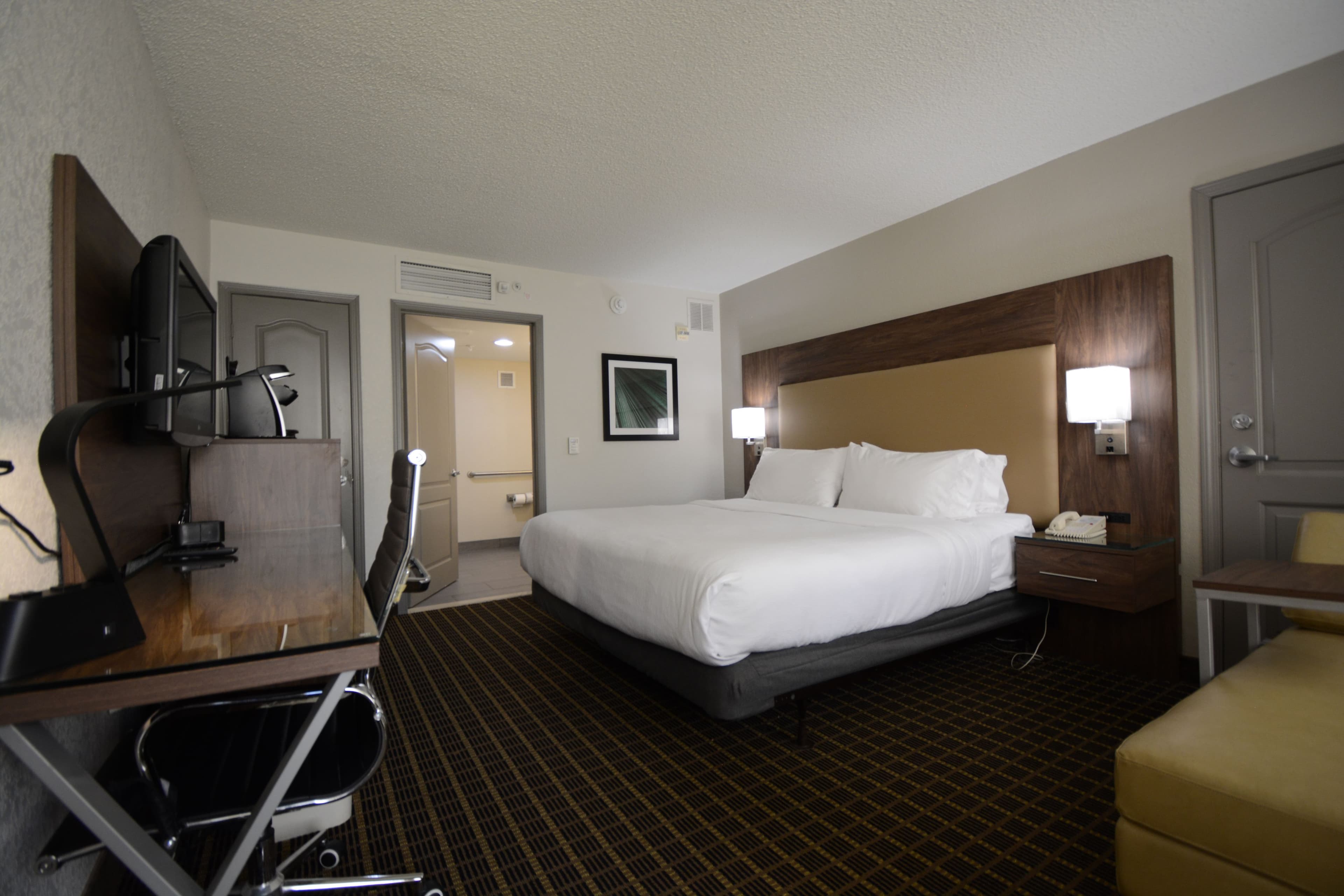 Holiday Inn Hazlet — 6