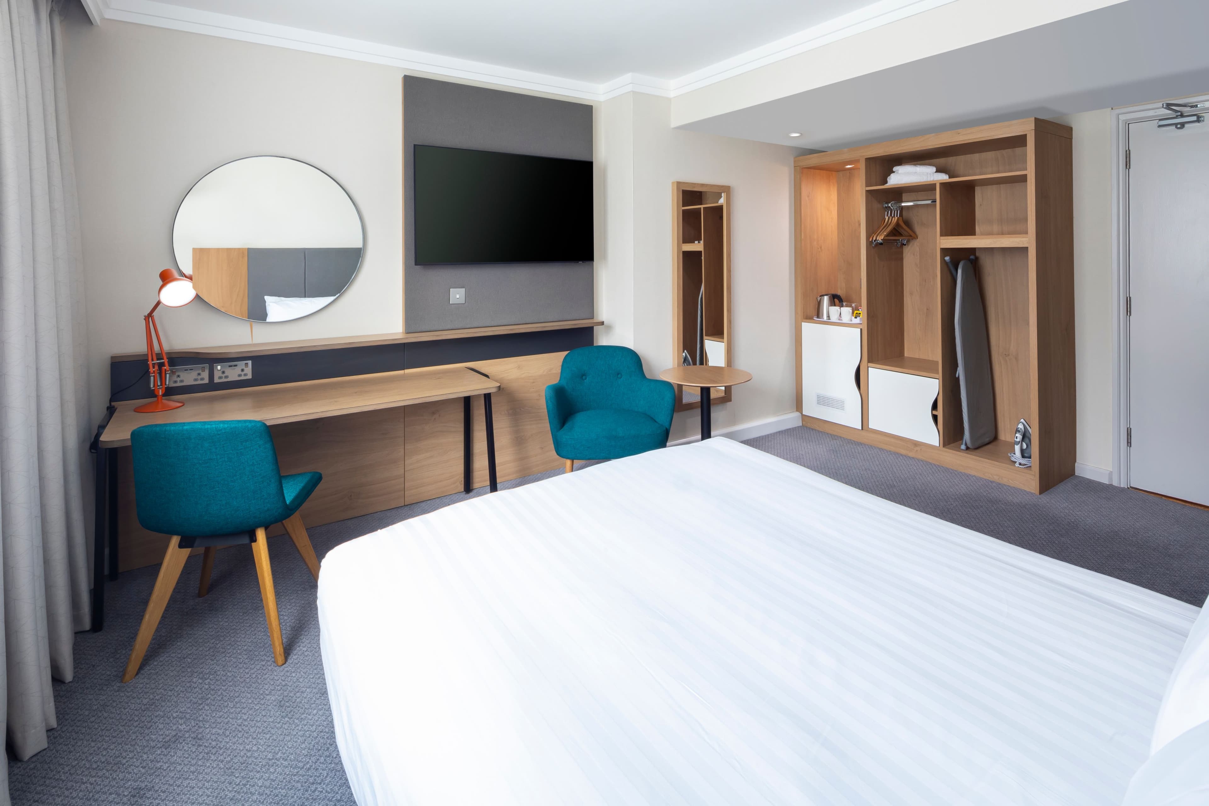 Holiday Inn High Wycombe M40, Jct. 4 - Image 4