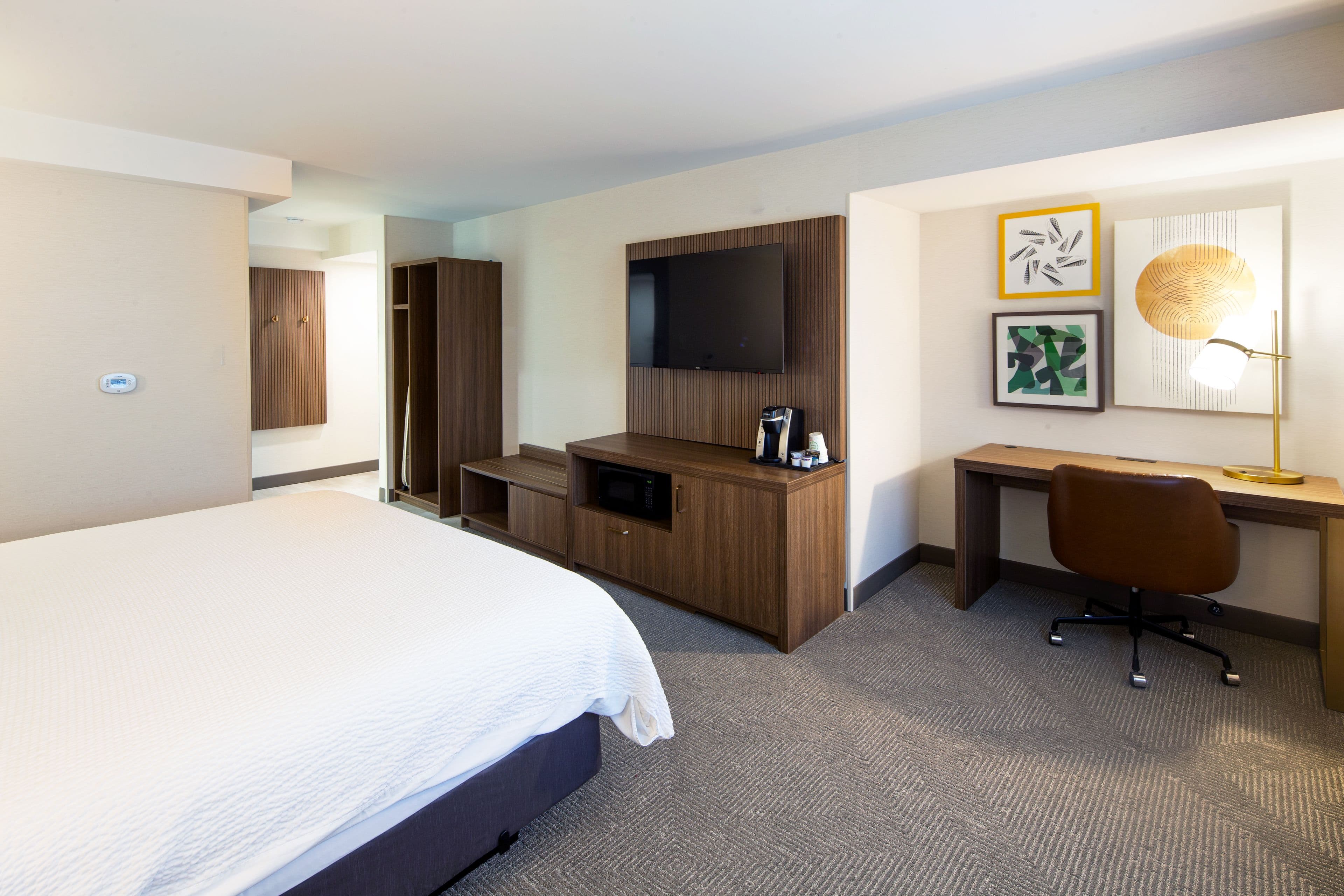 Holiday Inn Hinton - Image 3