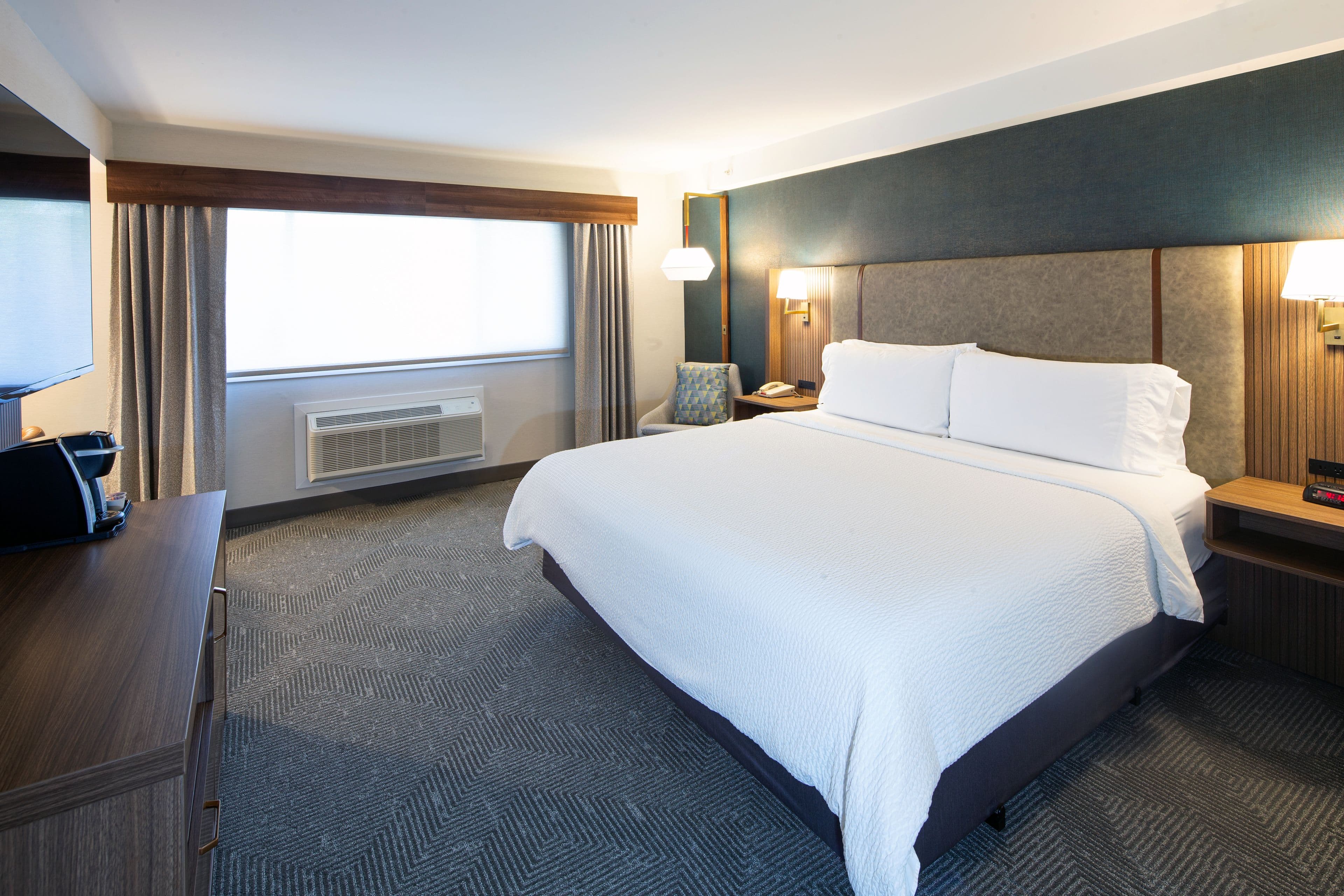 Holiday Inn Hinton - Image 4
