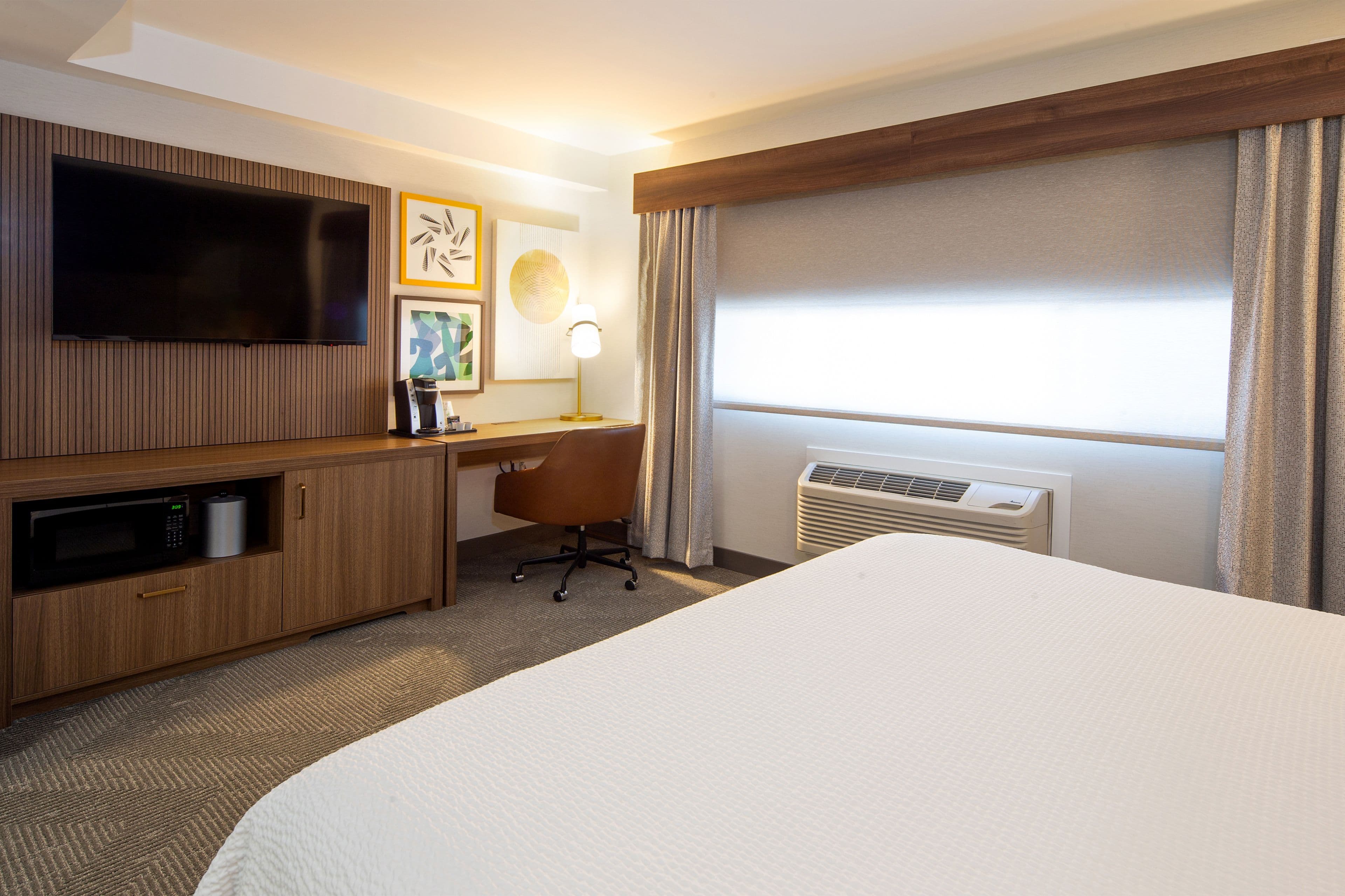 Holiday Inn Hinton — 8