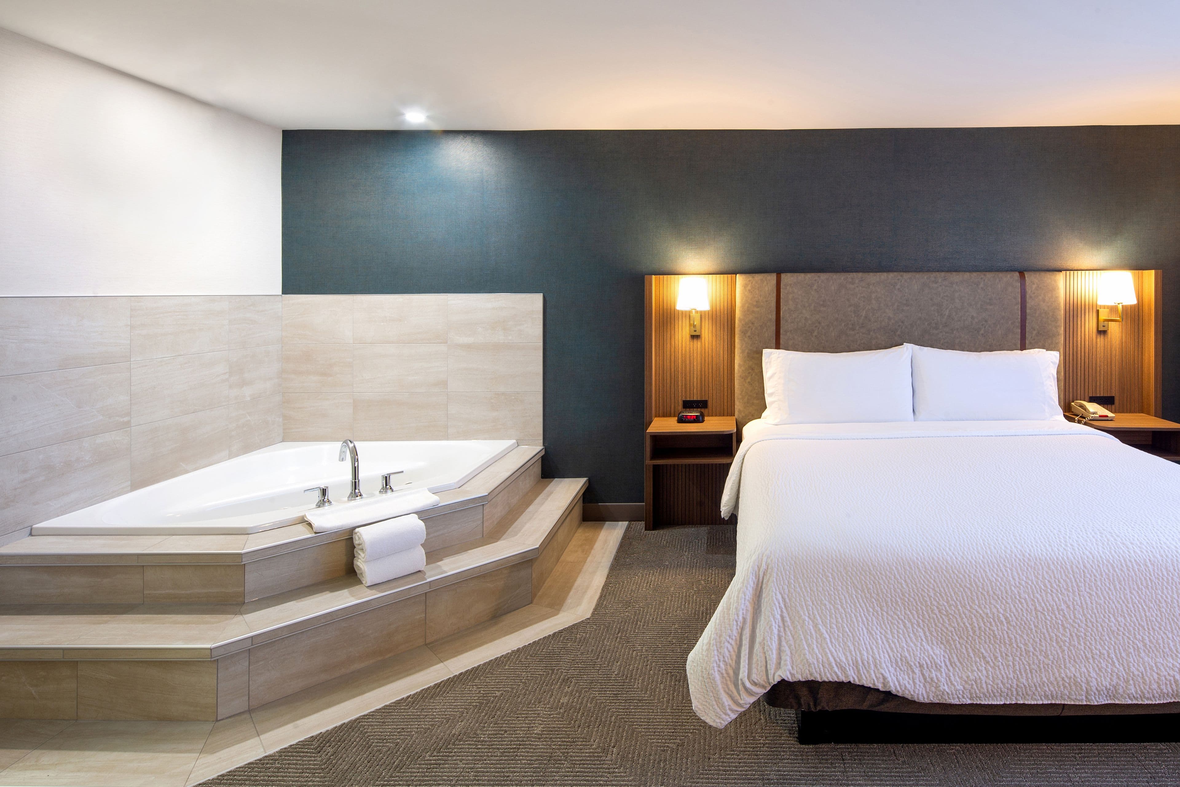 Holiday Inn Hinton — 17