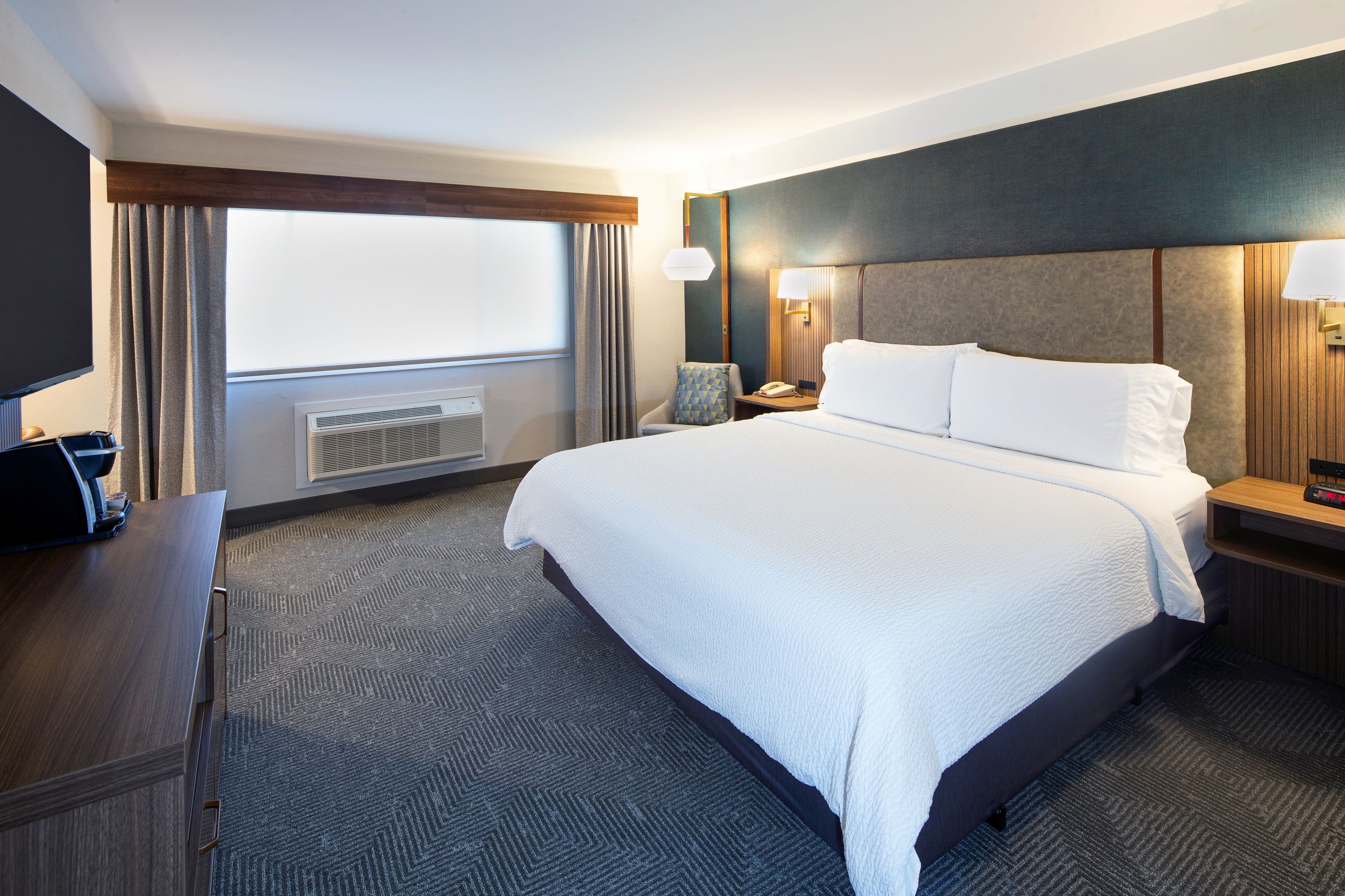 Holiday Inn Hinton — 6