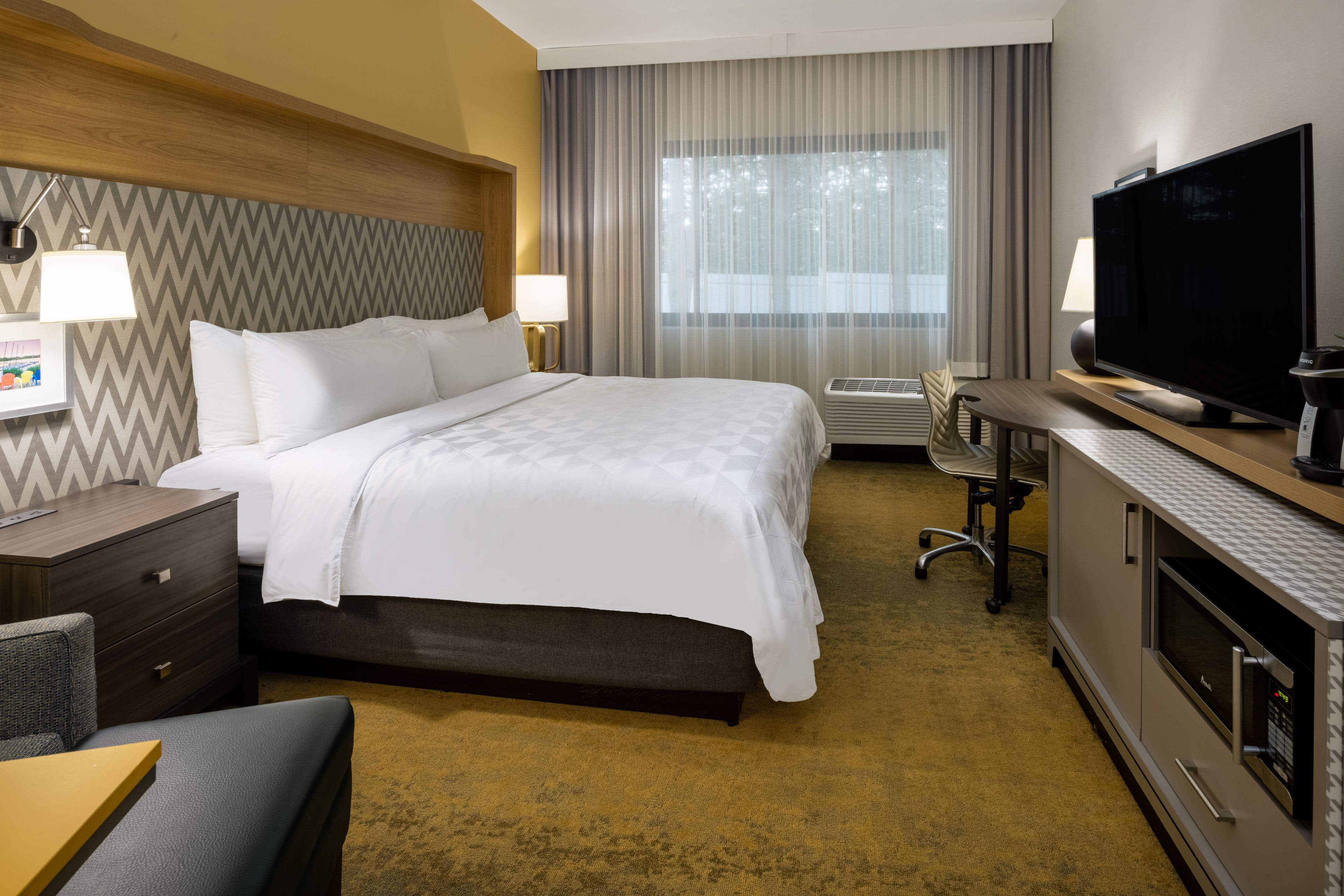 Holiday Inn Long Island - ISLIP Arpt East — 13