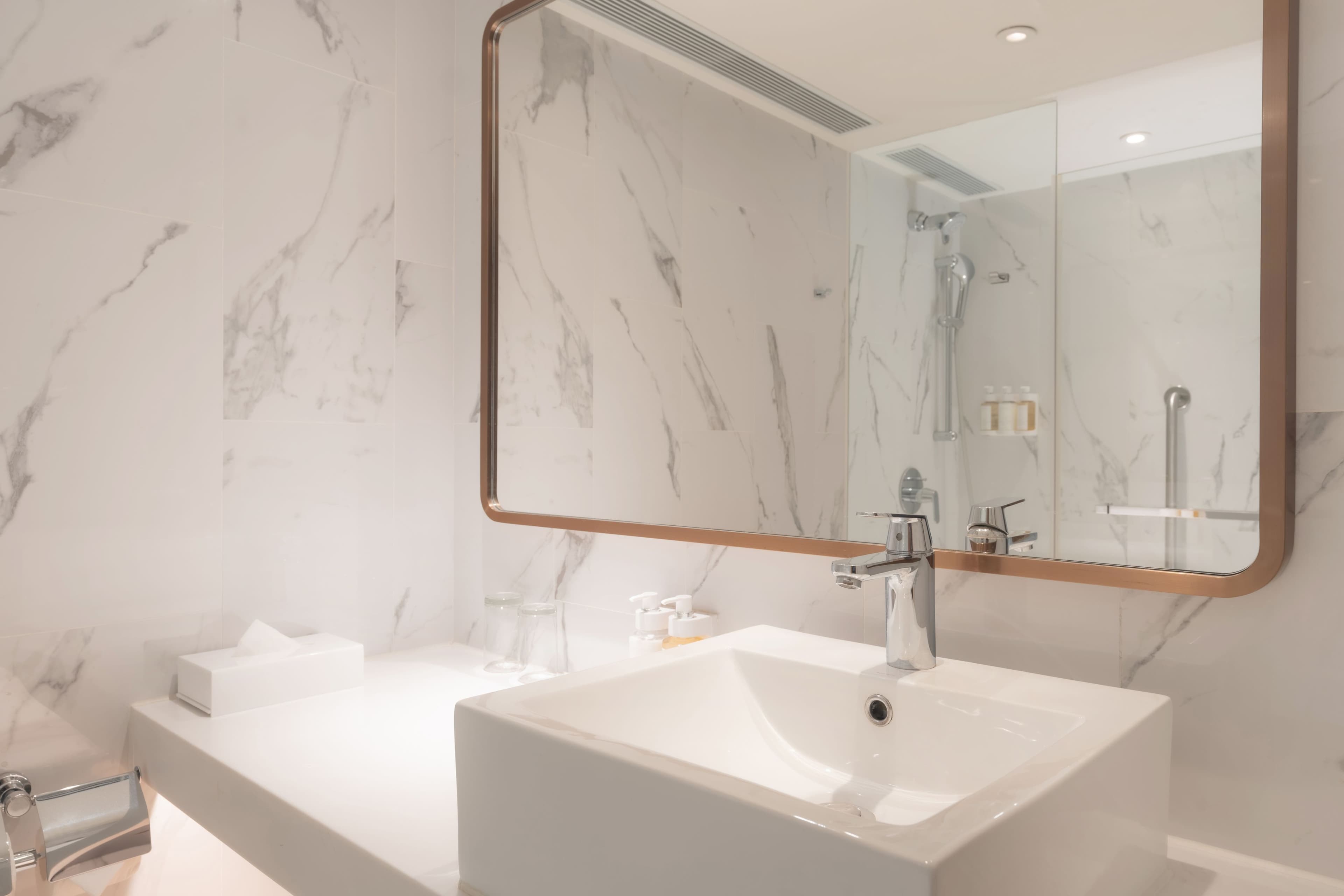 Holiday Inn Golden Mile Hong Kong — 13