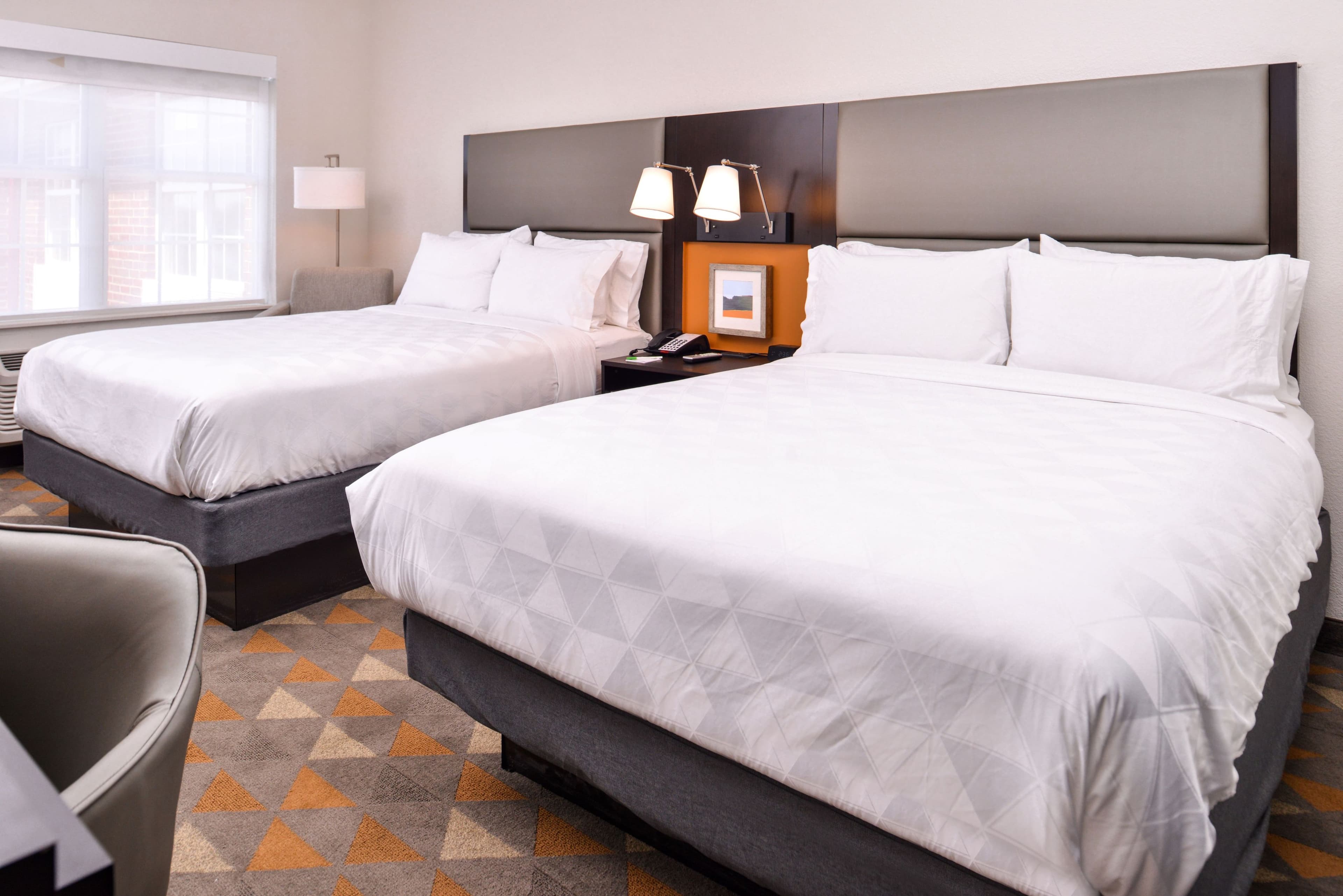 Holiday Inn & Suites Dallas-Addison — 12