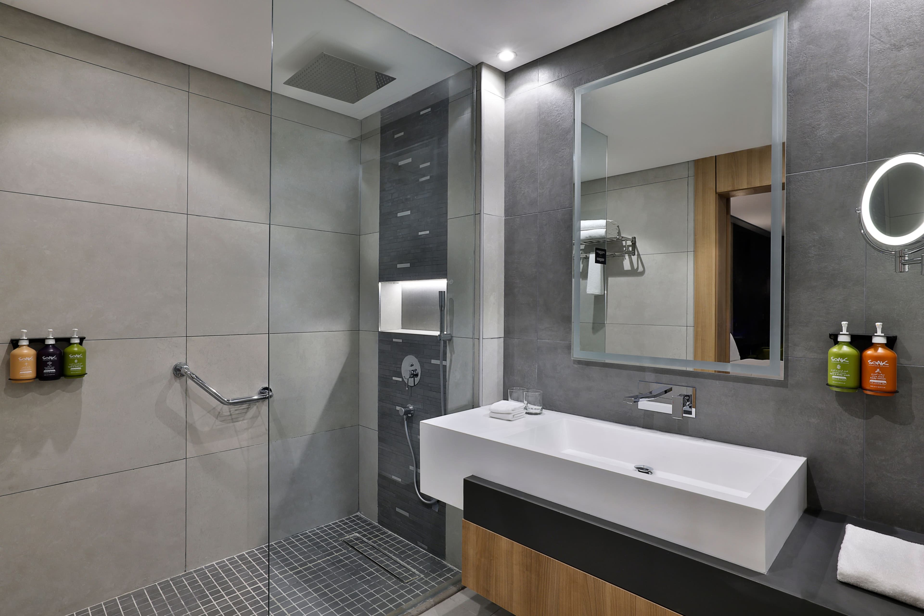 Holiday Inn & Suites Al Khobar - Image 2