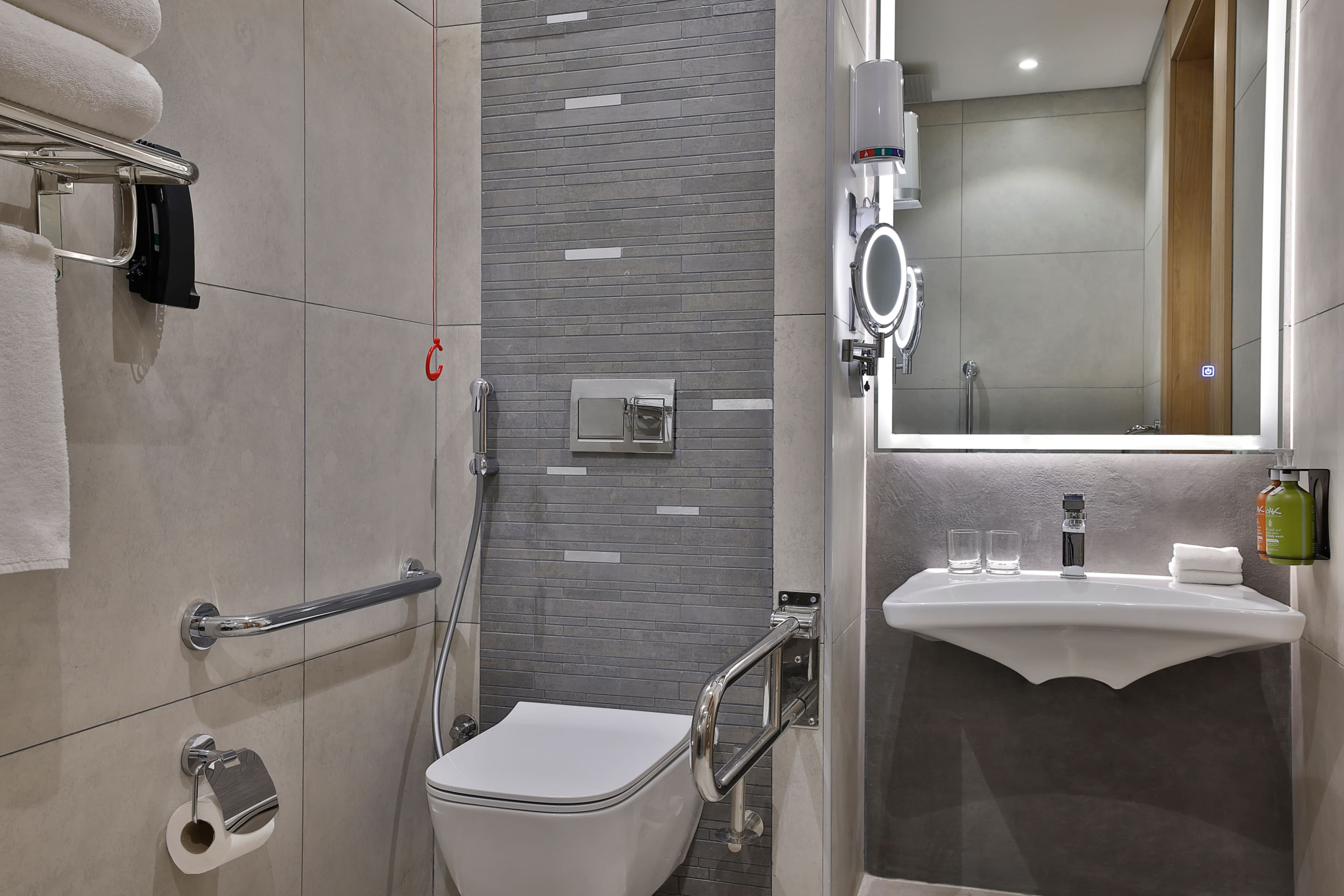 Holiday Inn & Suites Al Khobar - Image 5