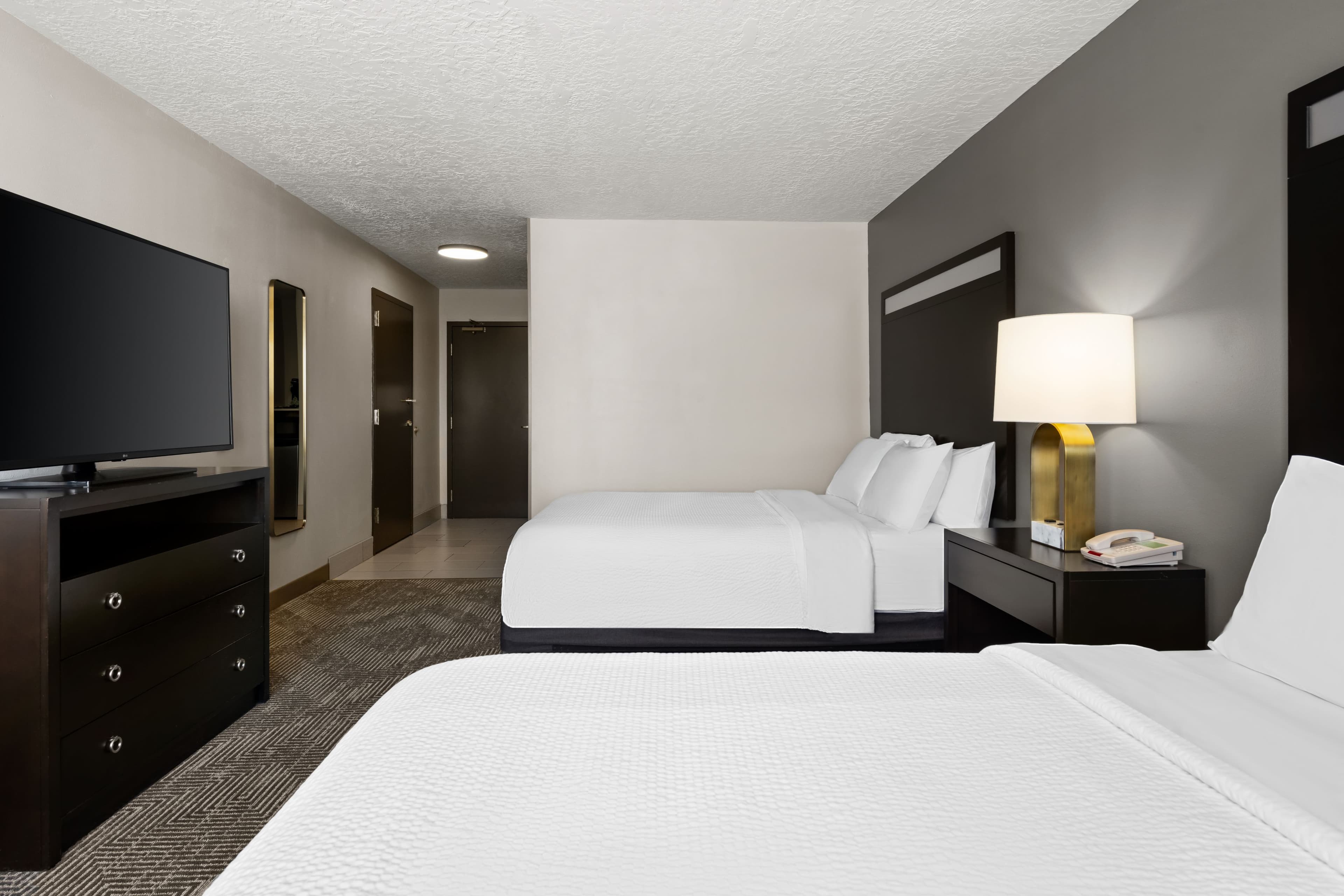 Holiday Inn & Suites Albuquerque Airport — 16