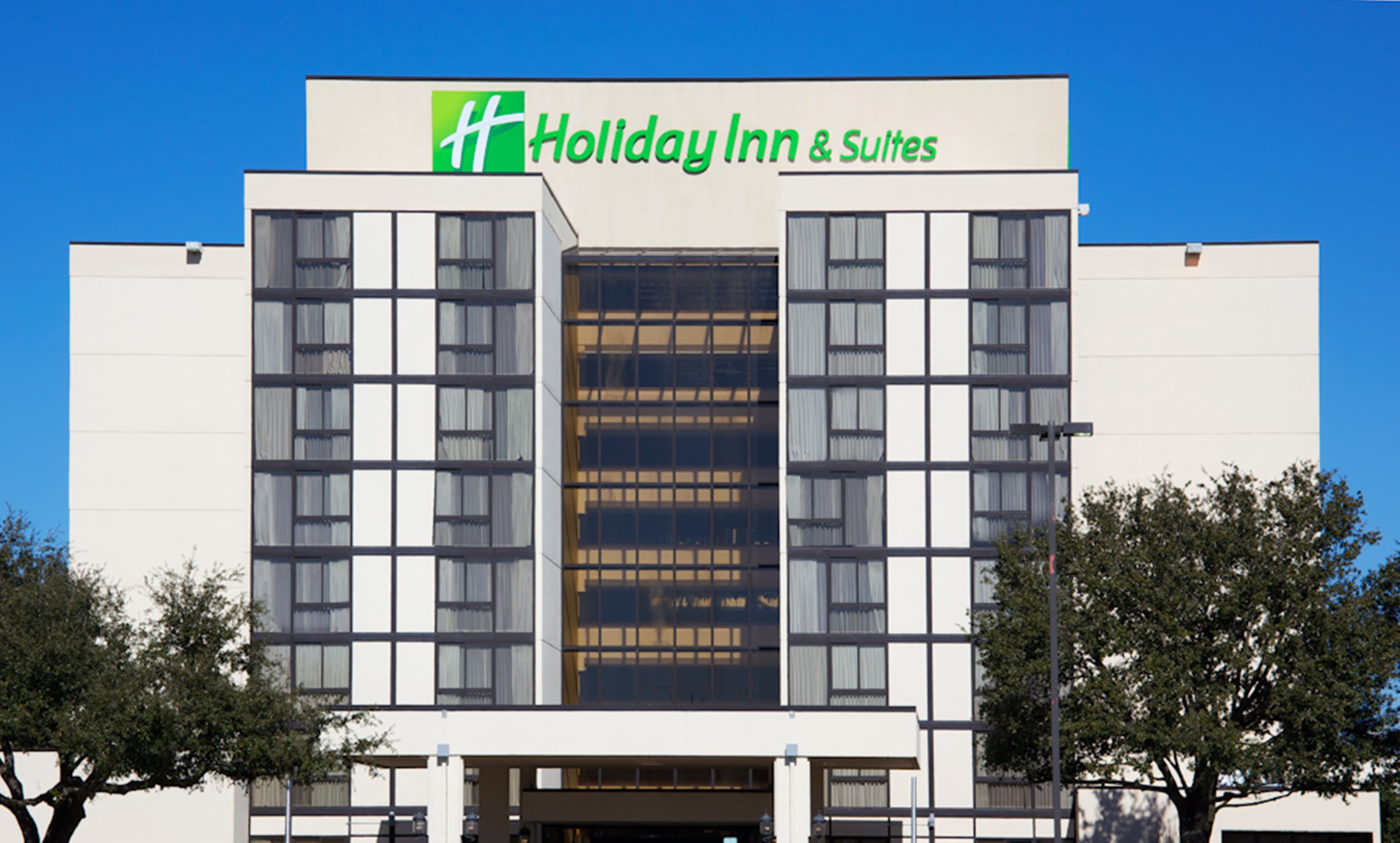 Holiday Inn & Suites Beaumont-Plaza (I-10 & Walden) - Image 1