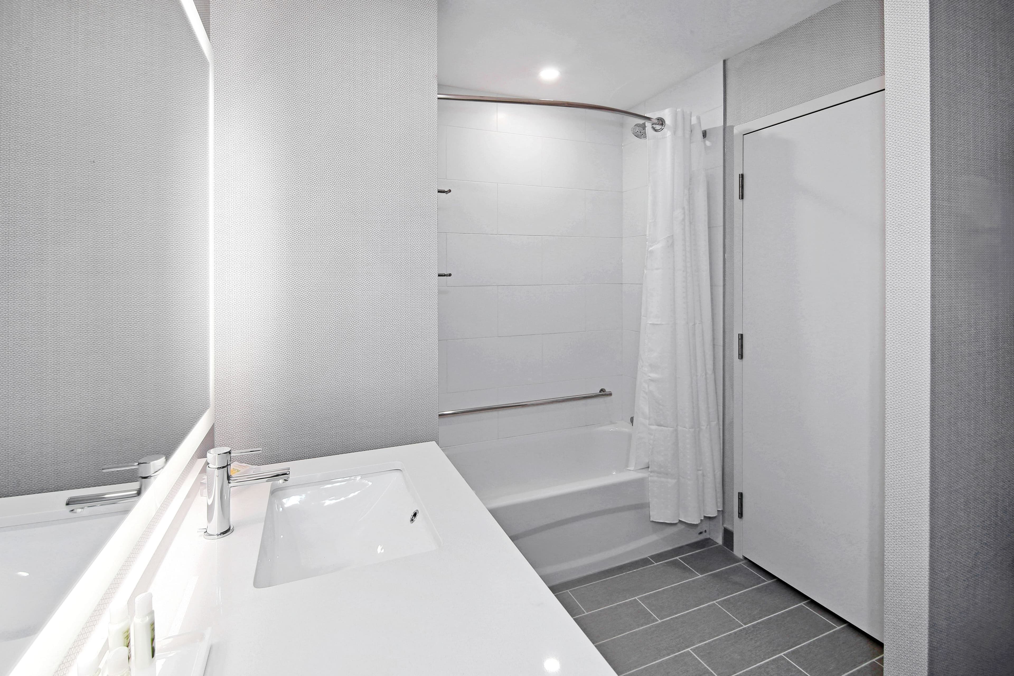 Holiday Inn & Suites Calgary Airport North — 22
