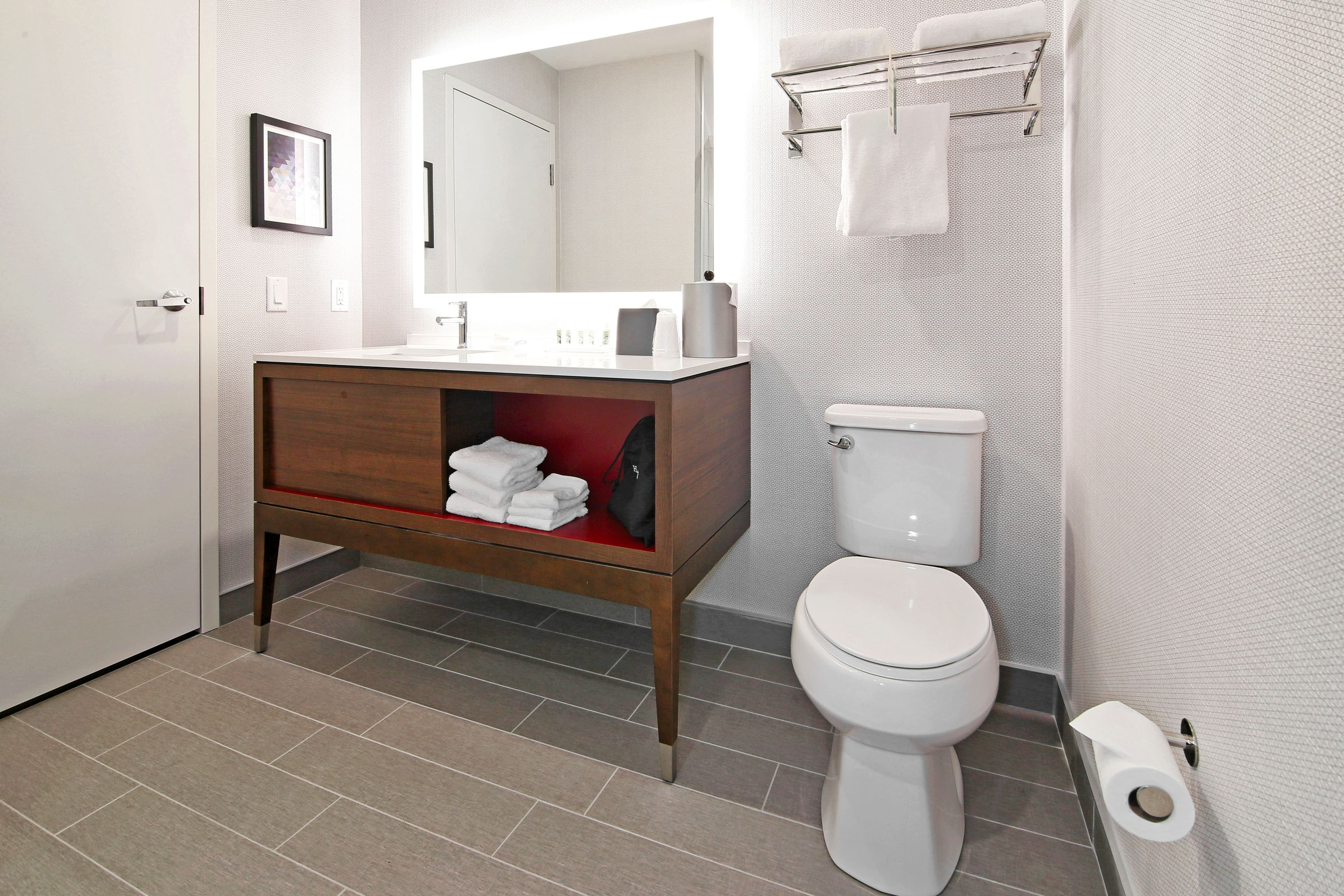 Holiday Inn & Suites Calgary Airport North — 13