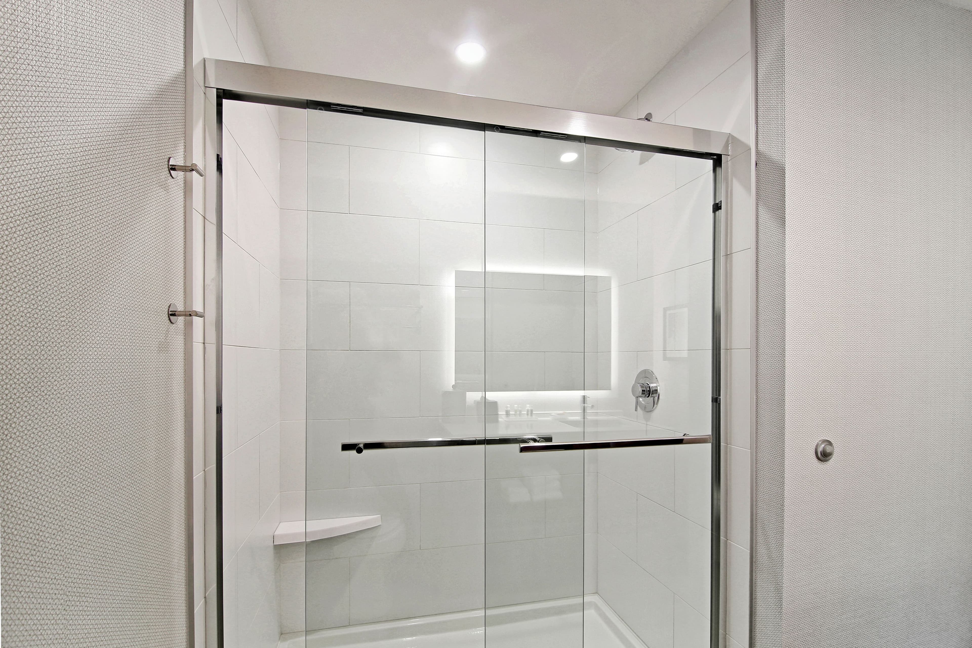 Holiday Inn & Suites Calgary Airport North — 7