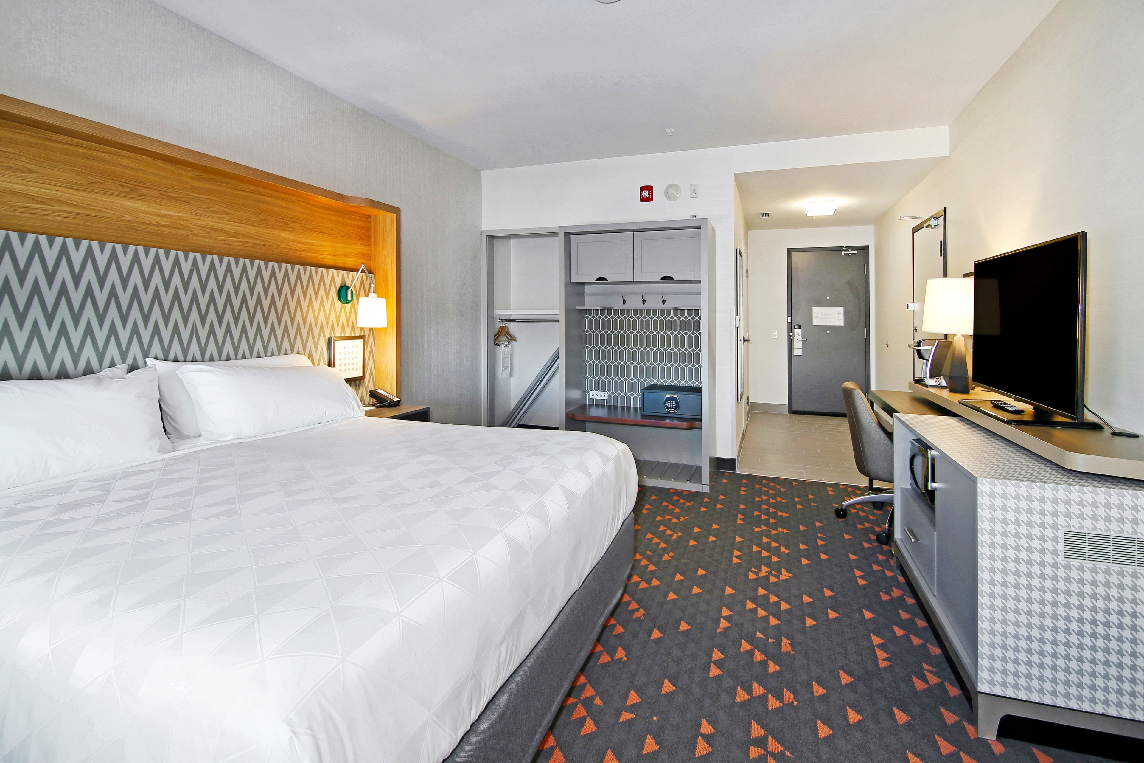 Holiday Inn & Suites Calgary Airport North — 15