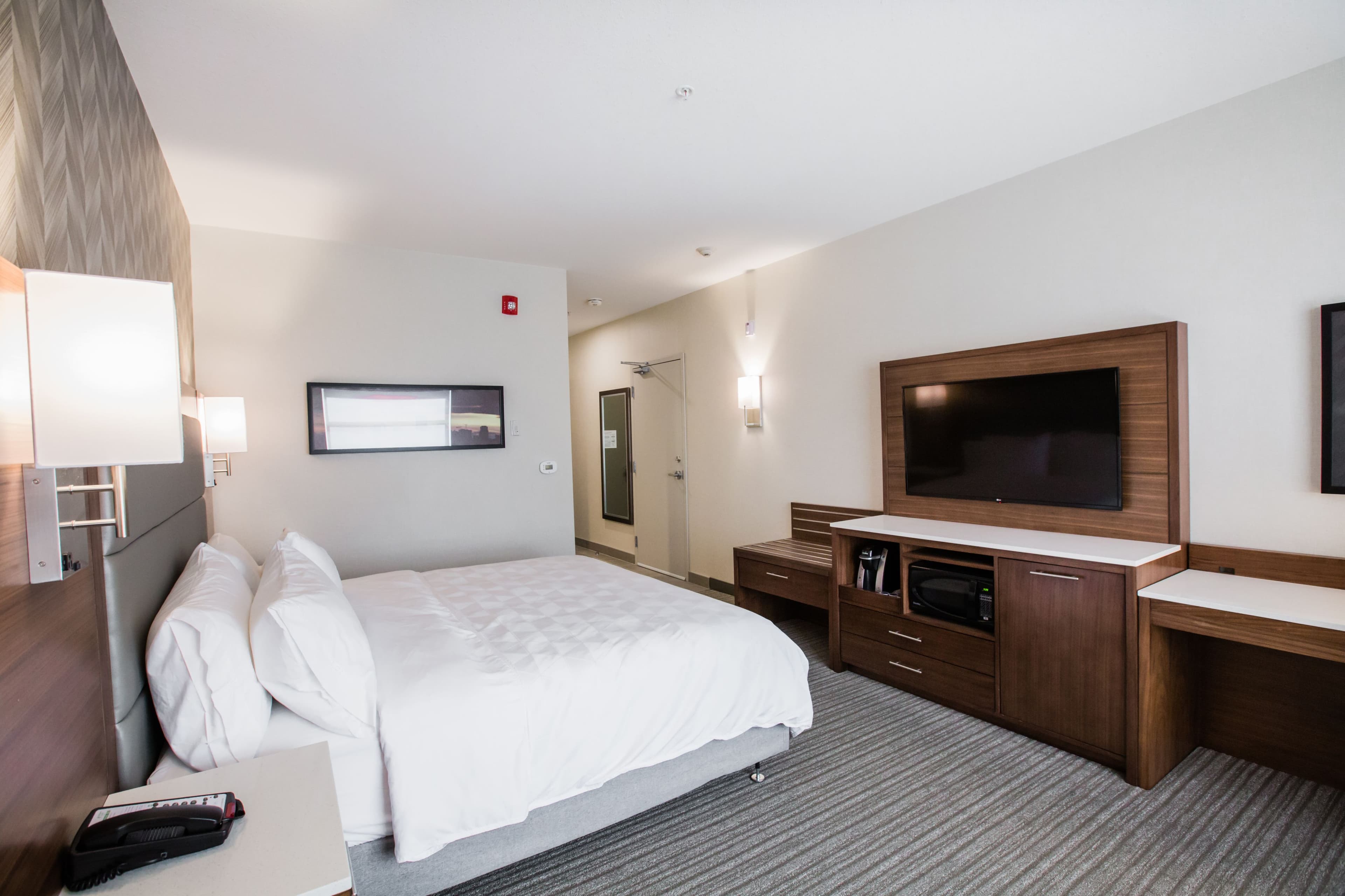 Holiday Inn & Suites Calgary South - Conference Ctr — 15