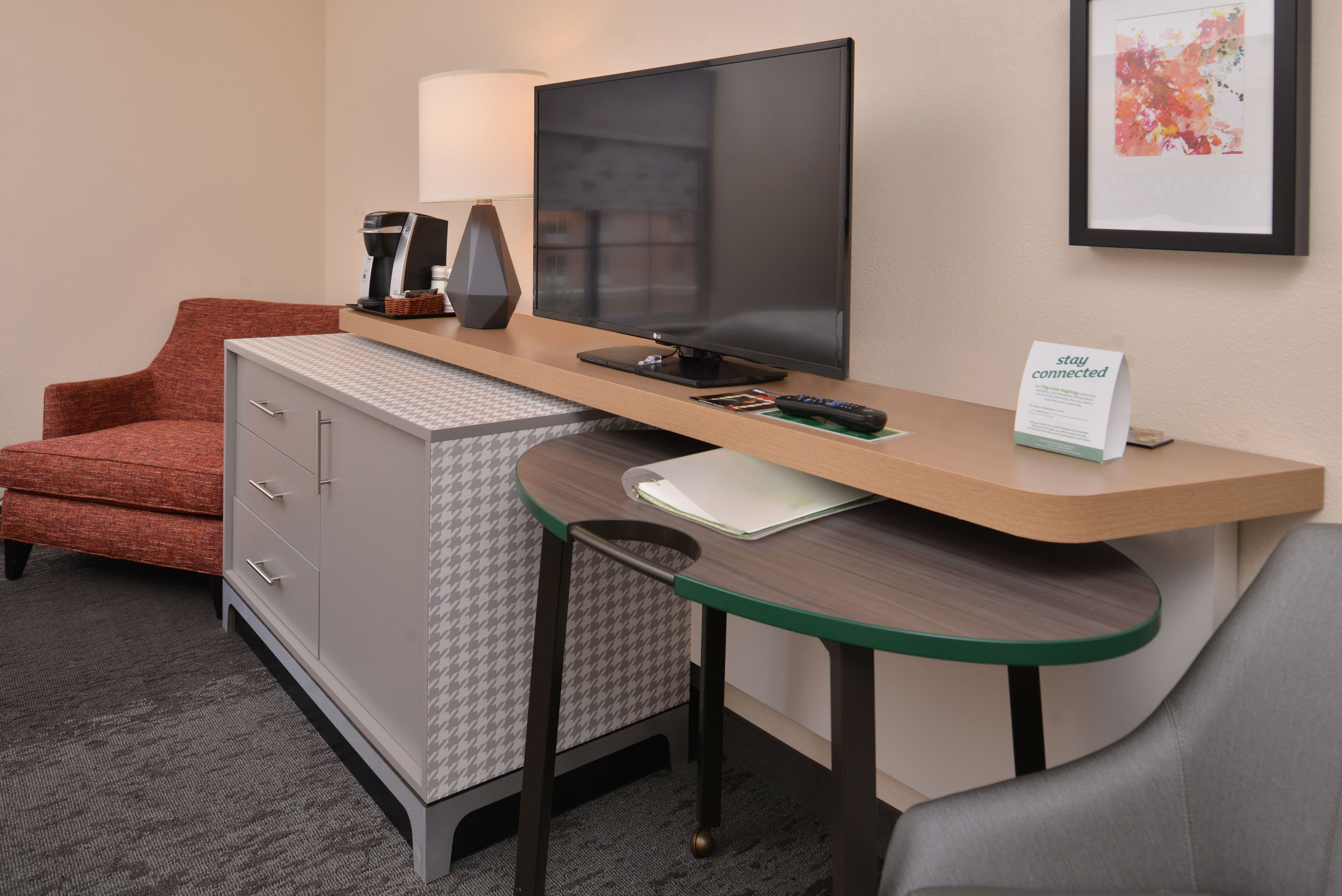 Holiday Inn & Suites Raleigh-Cary (I-40 @Walnut St) — 10