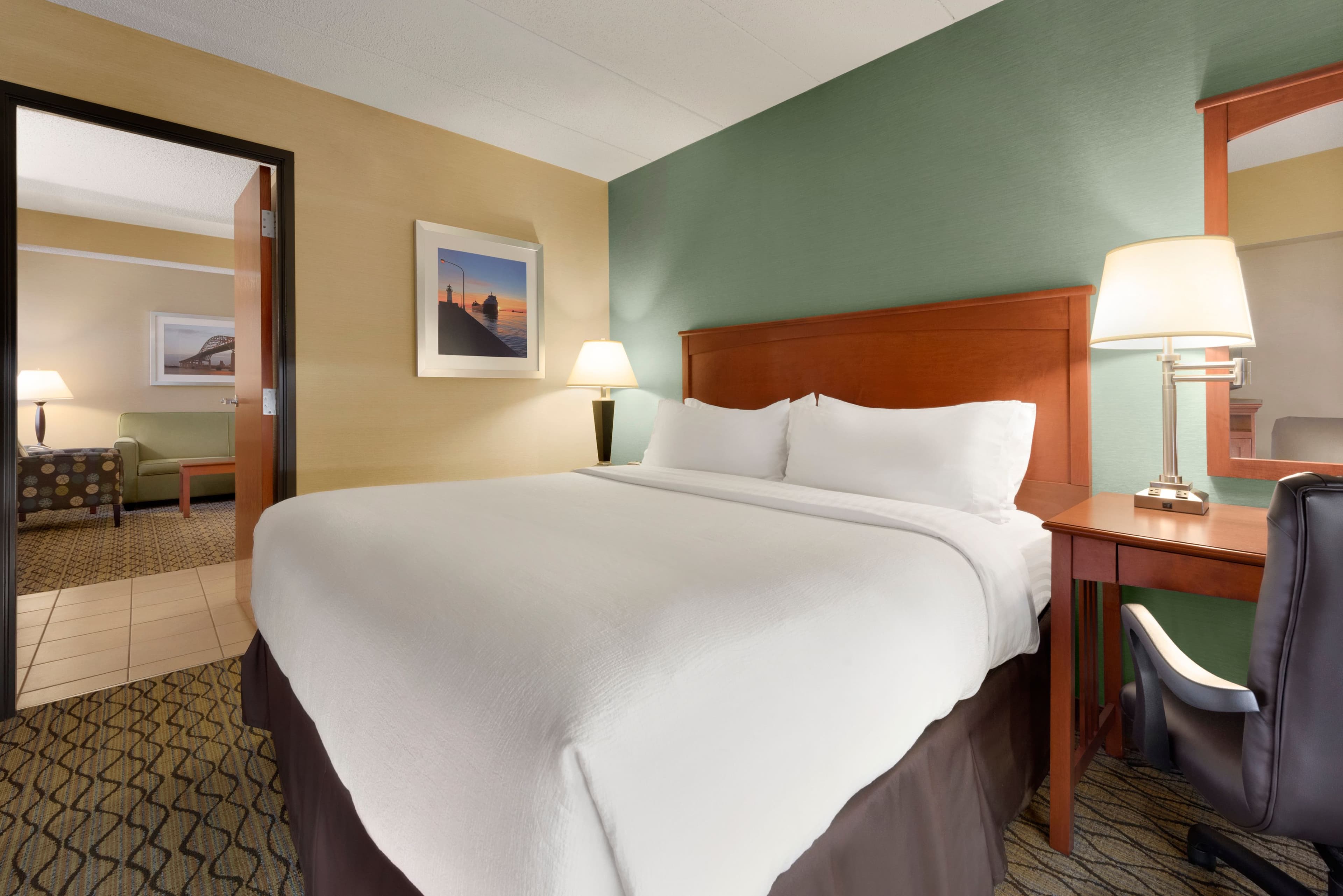 Holiday Inn & Suites Duluth-Downtown — 32