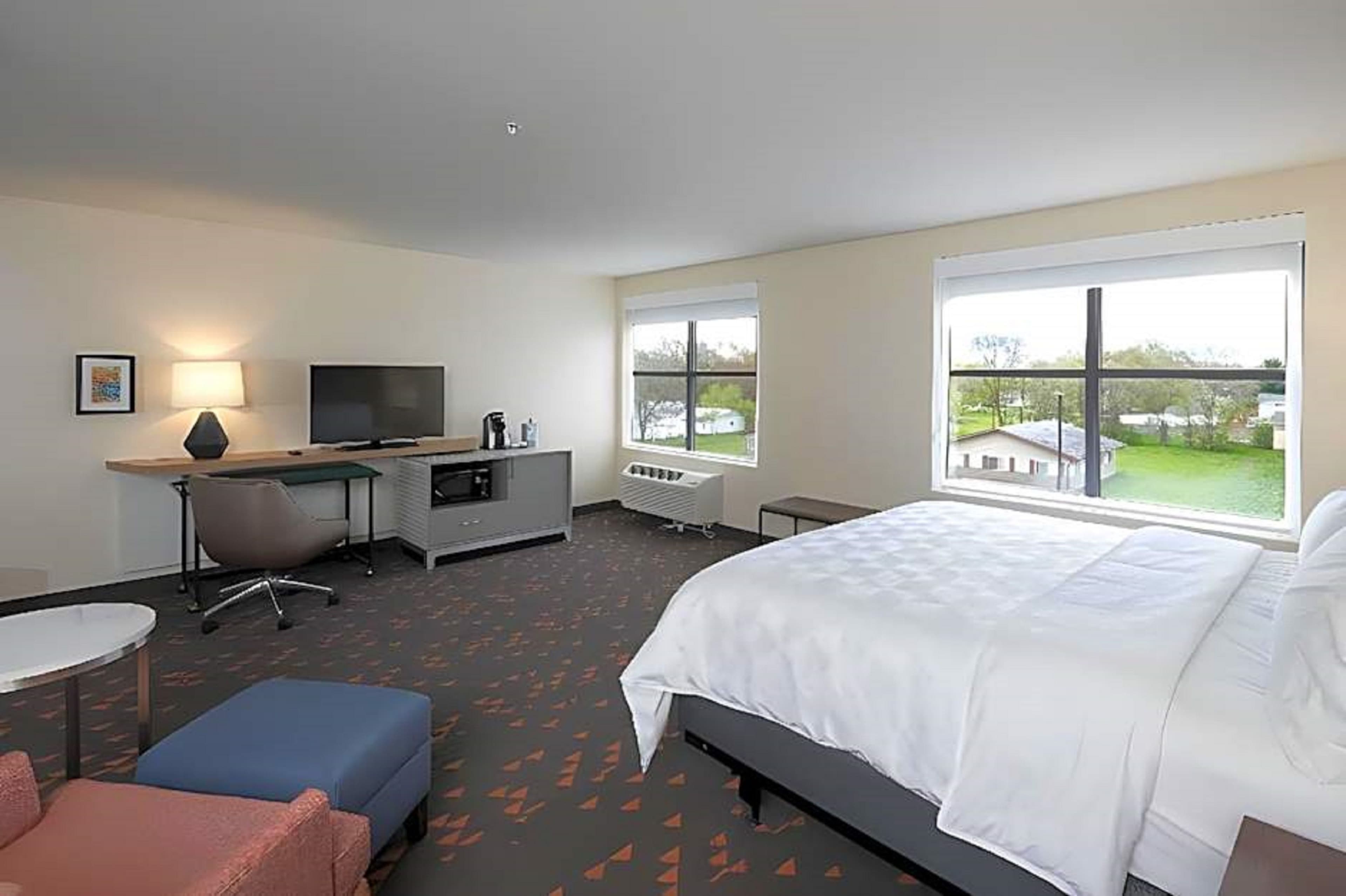 Holiday Inn & Suites Kalamazoo West — 26