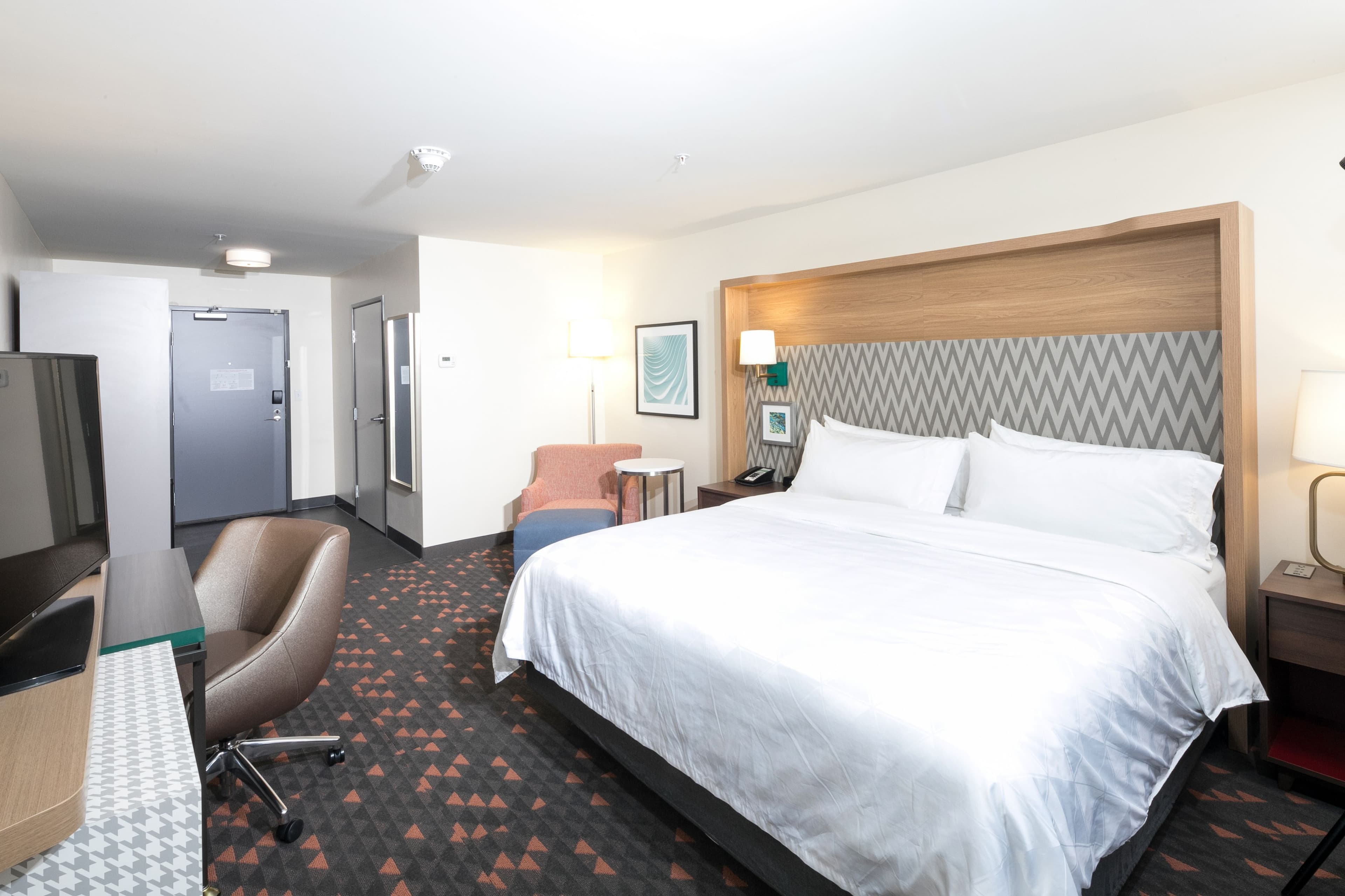 Holiday Inn & Suites Kalamazoo West — 6