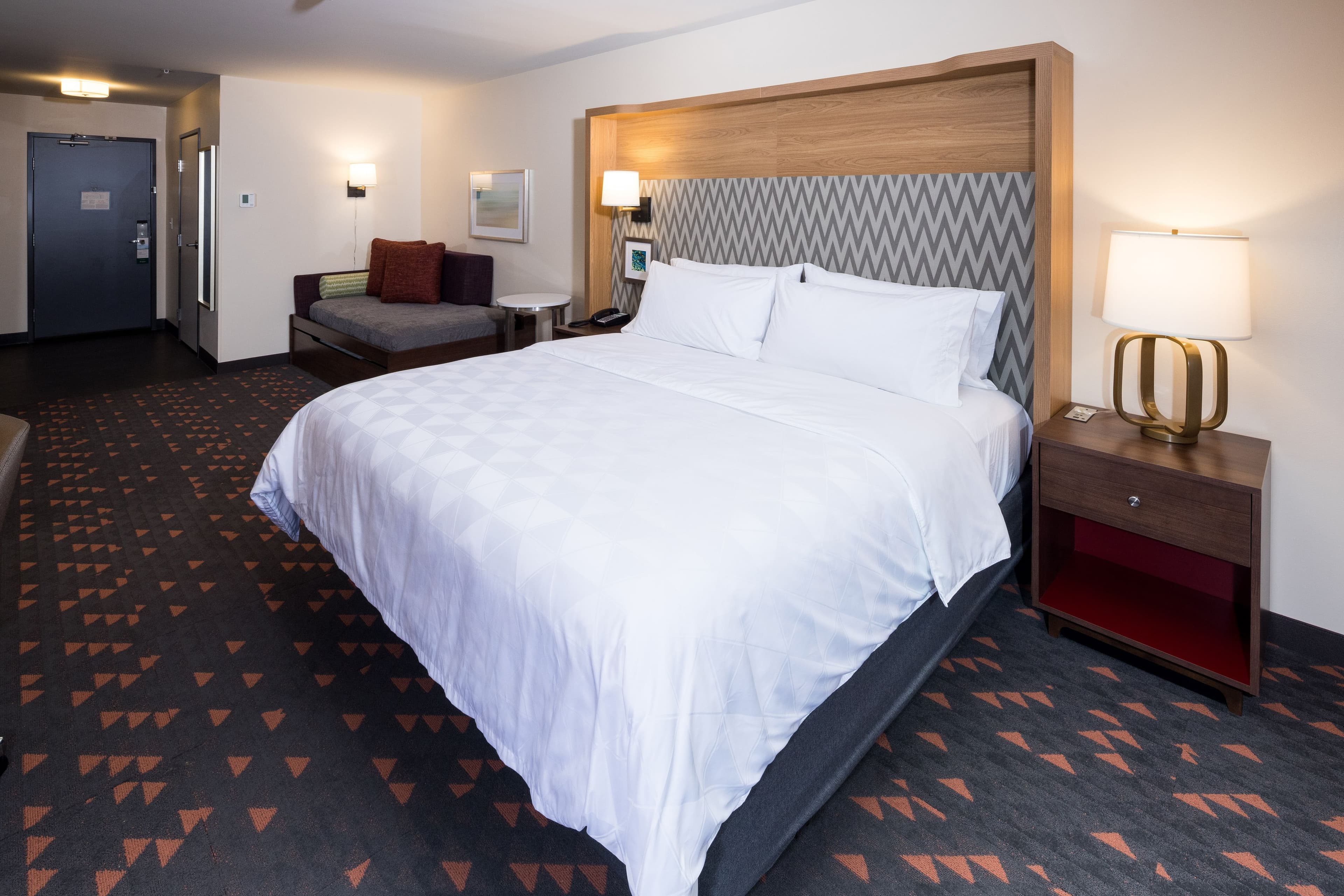 Holiday Inn & Suites Kalamazoo West — 16