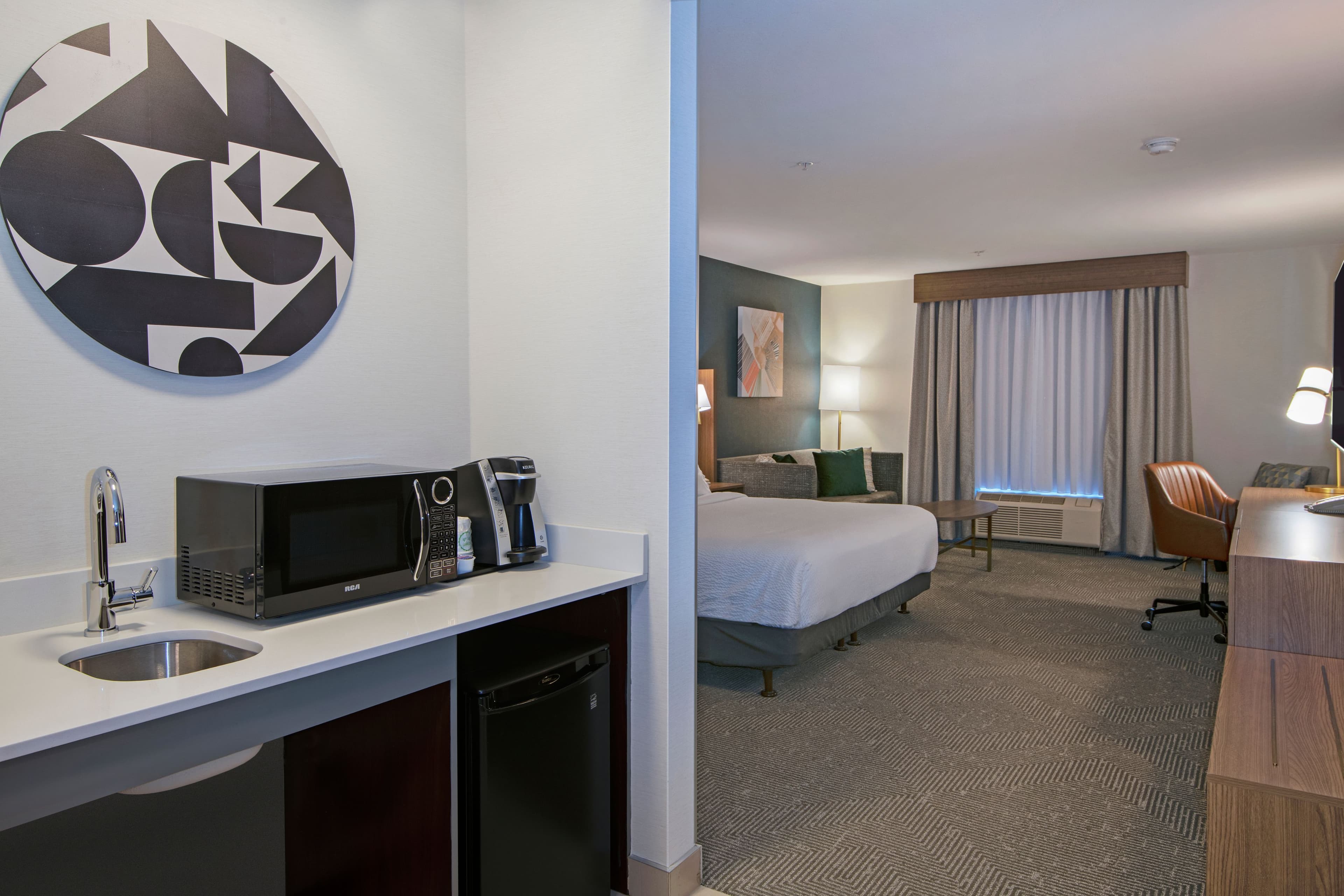 Holiday Inn & Suites Kamloops — 17
