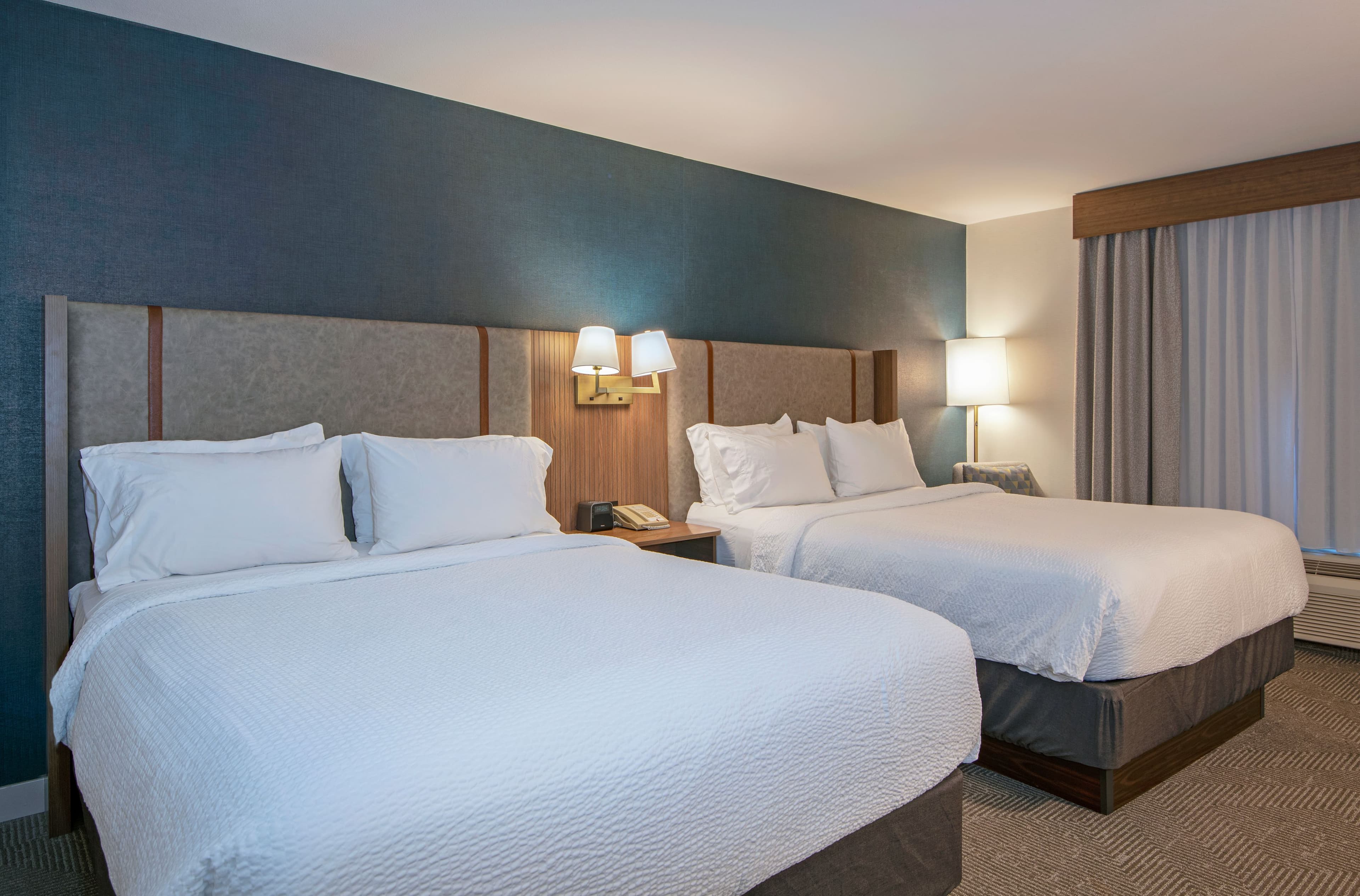 Holiday Inn & Suites Kamloops — 32