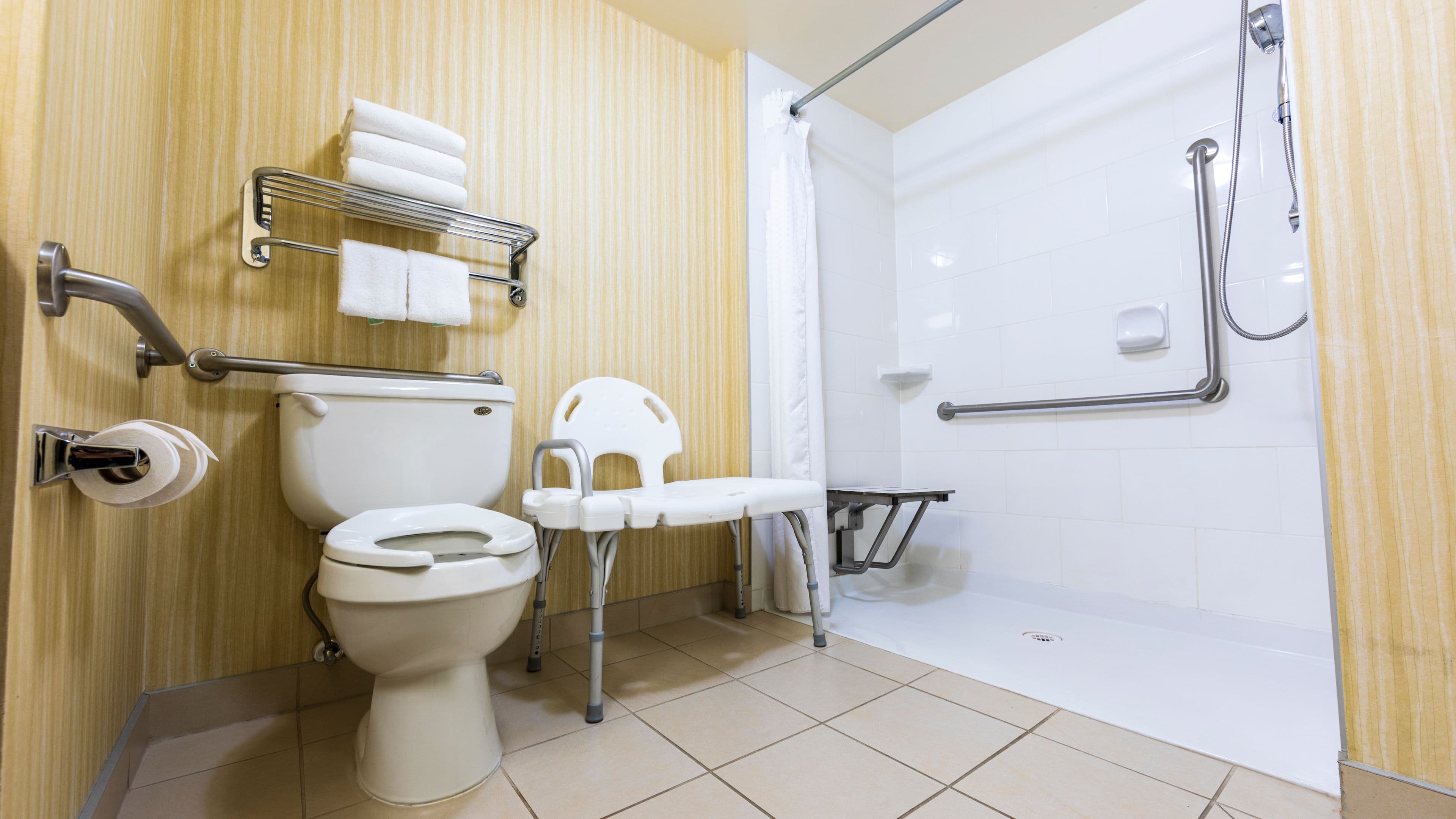 Holiday Inn & Suites Kamloops — 20