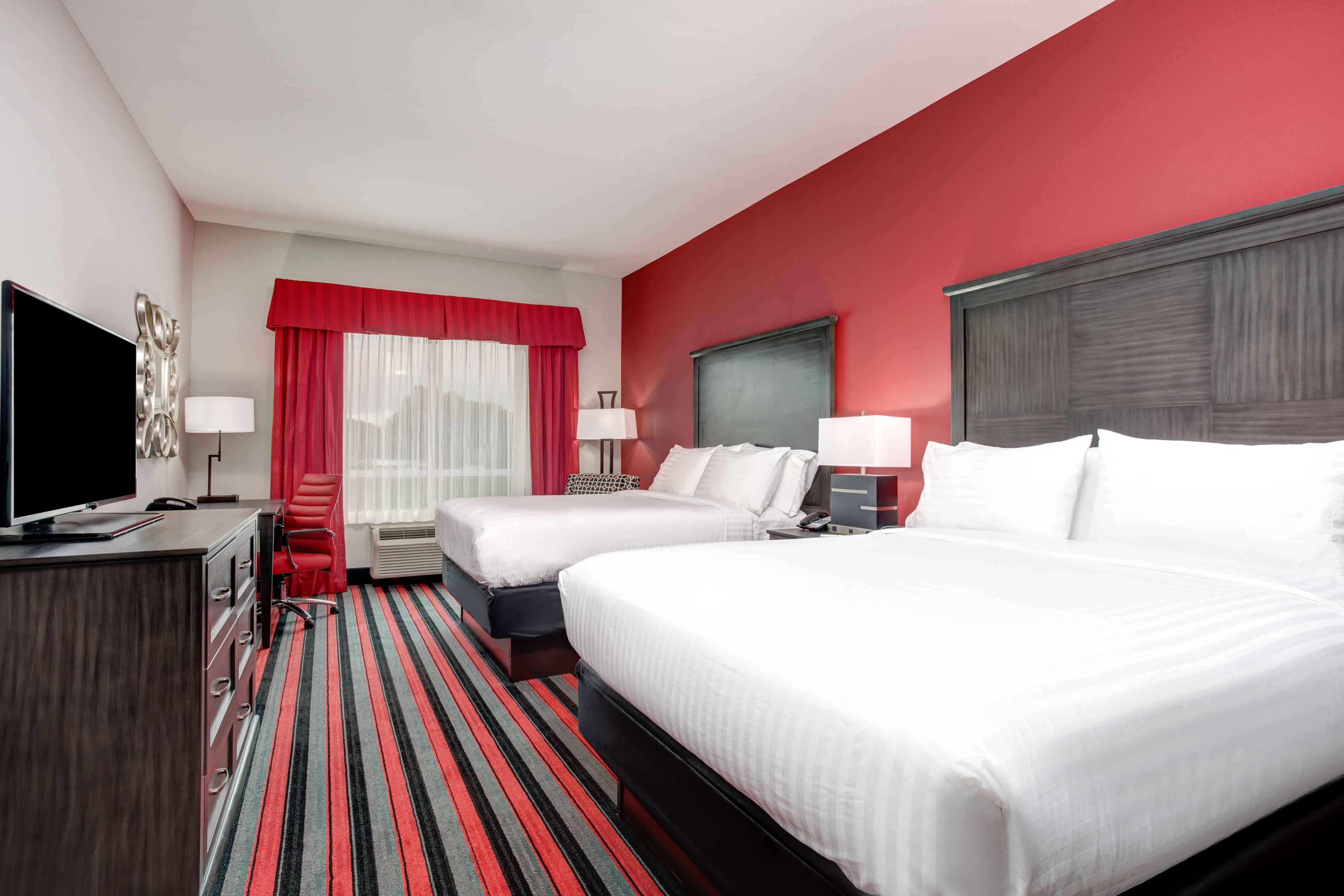 Holiday Inn & Suites Lafayette North — 21