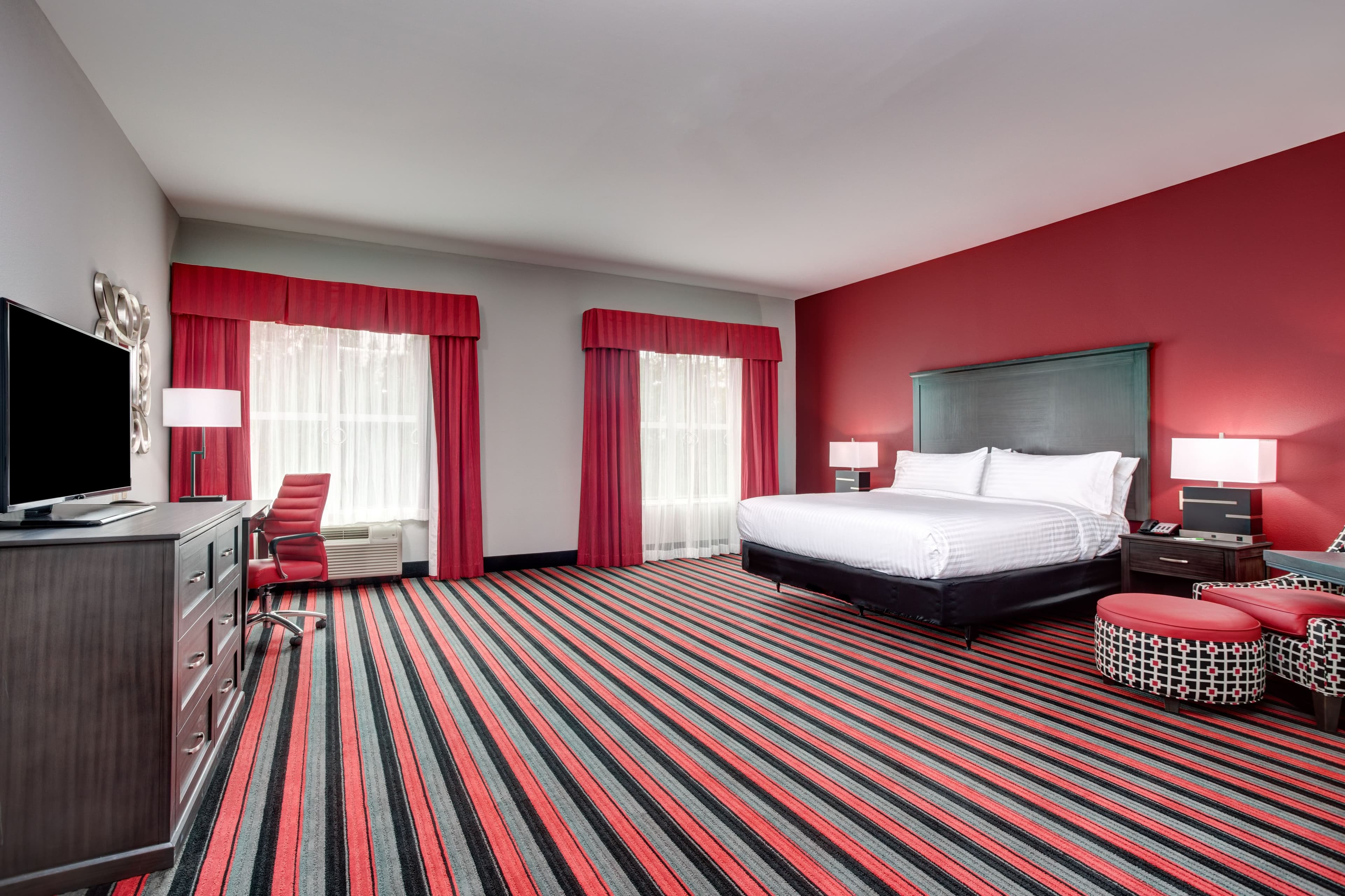 Holiday Inn & Suites Lafayette North — 11
