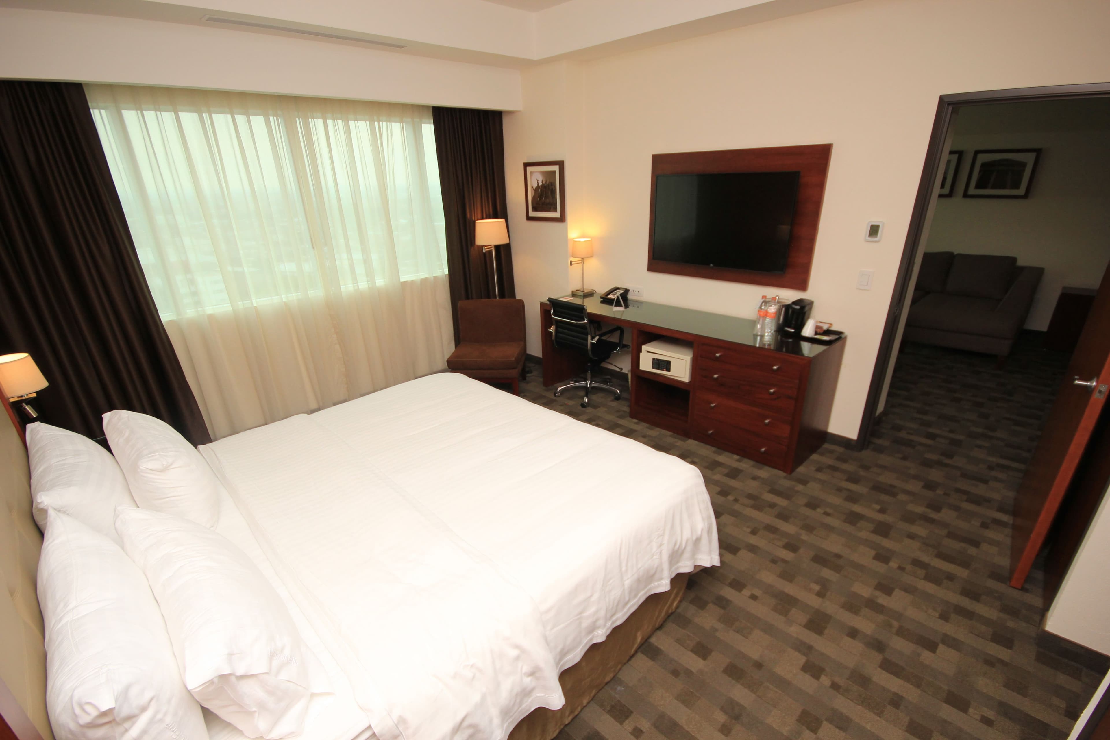 Holiday Inn & Suites Leon Plaza Mayor — 44