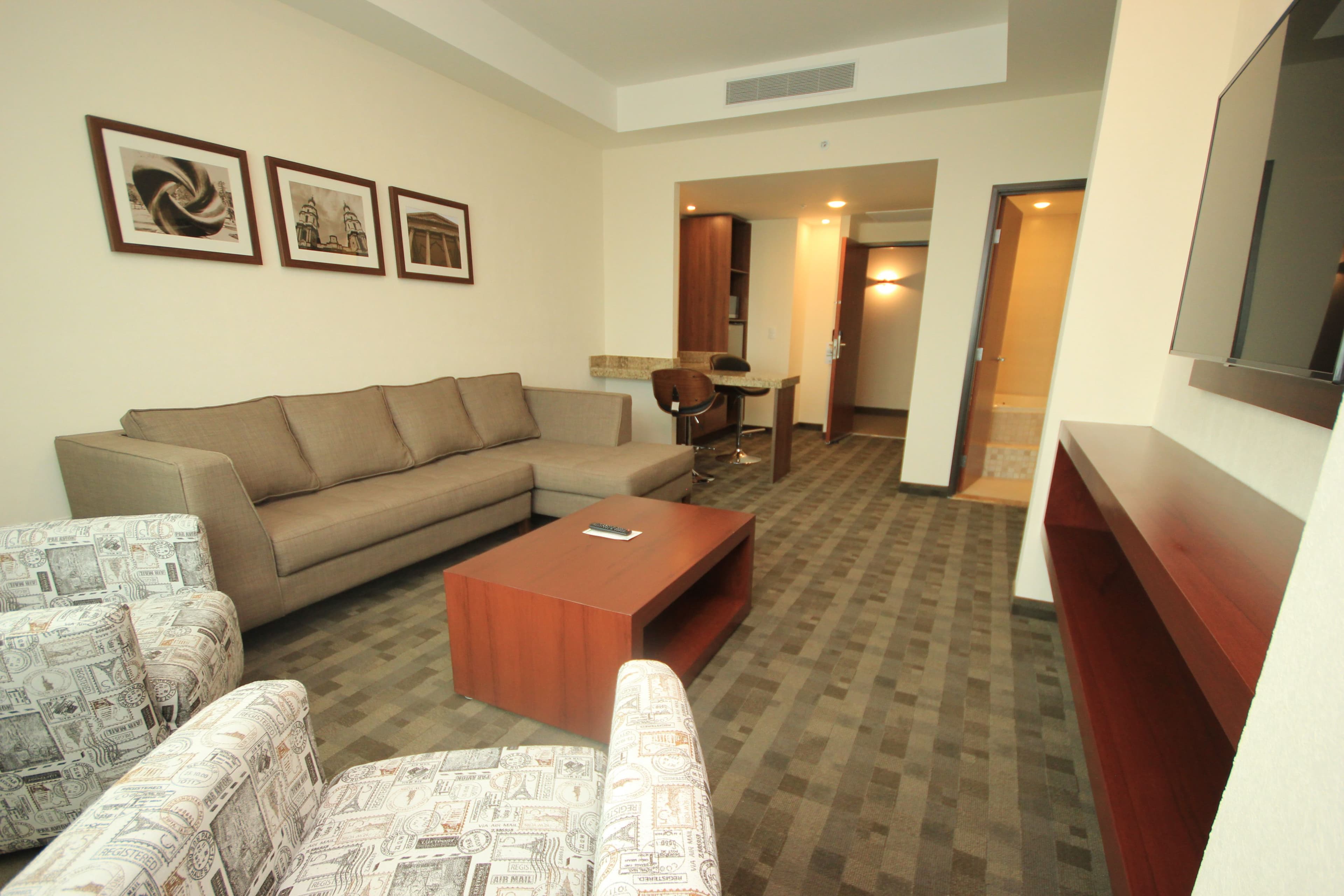 Holiday Inn & Suites Leon Plaza Mayor — 46