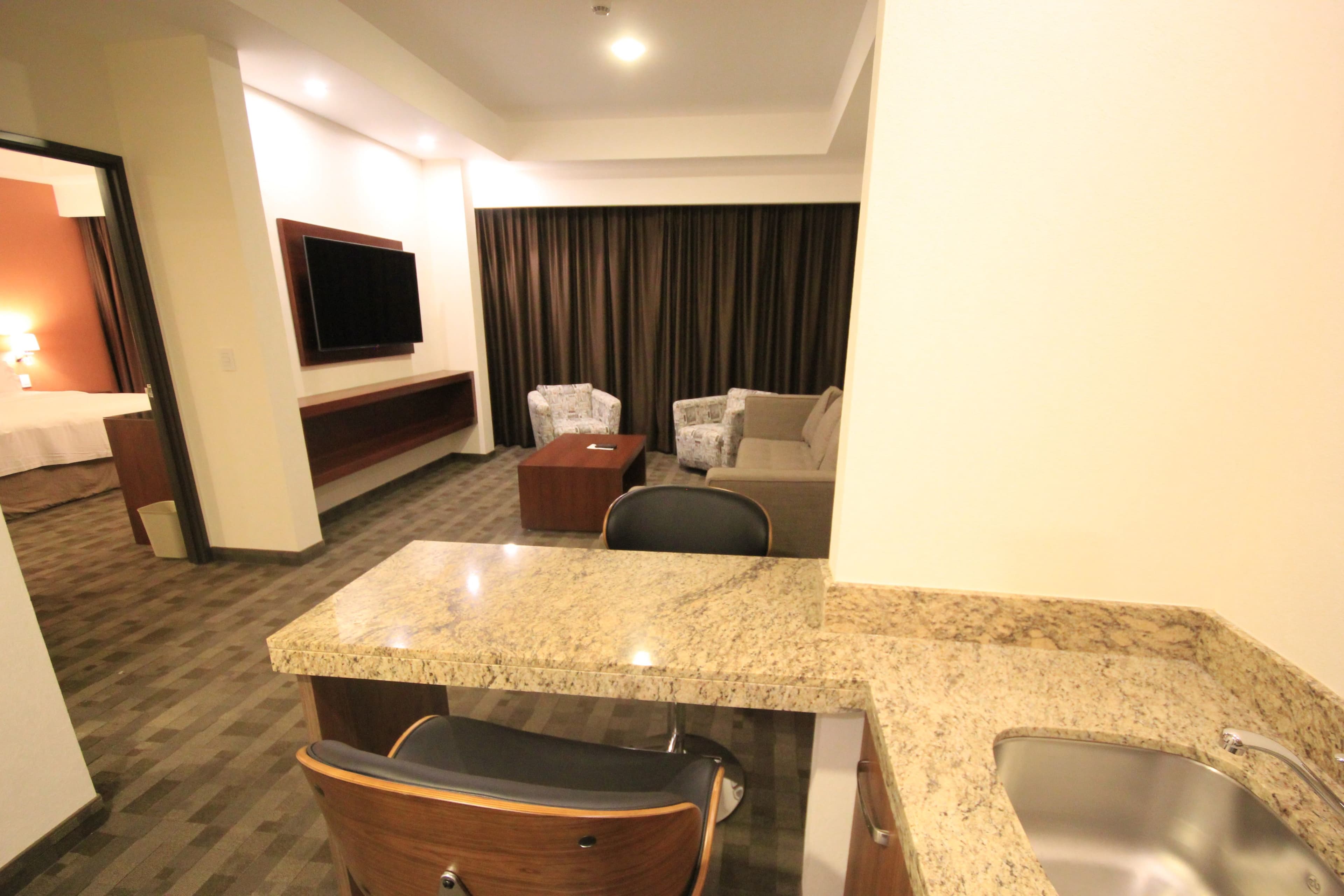 Holiday Inn & Suites Leon Plaza Mayor — 47