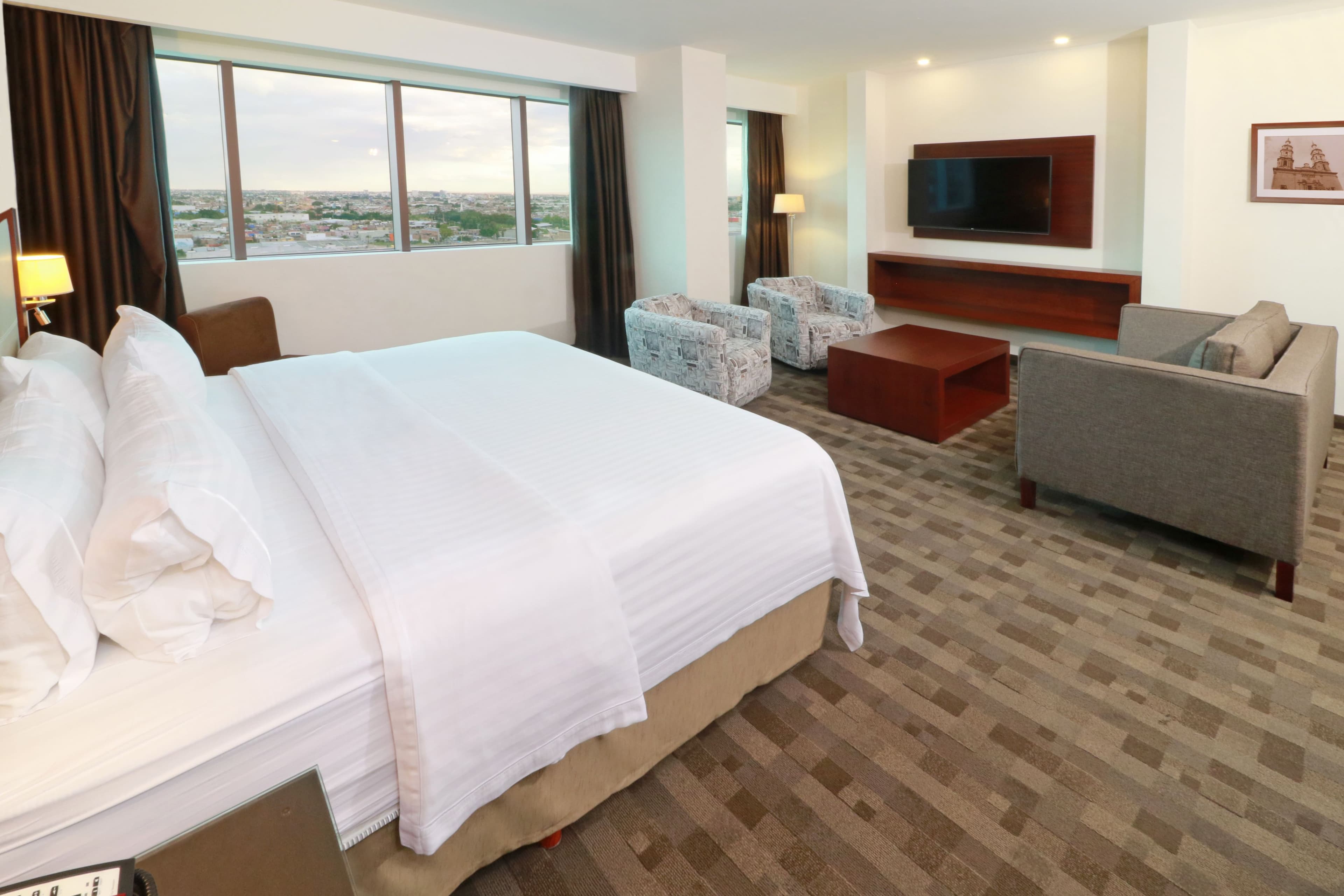 Holiday Inn & Suites Leon Plaza Mayor — 38