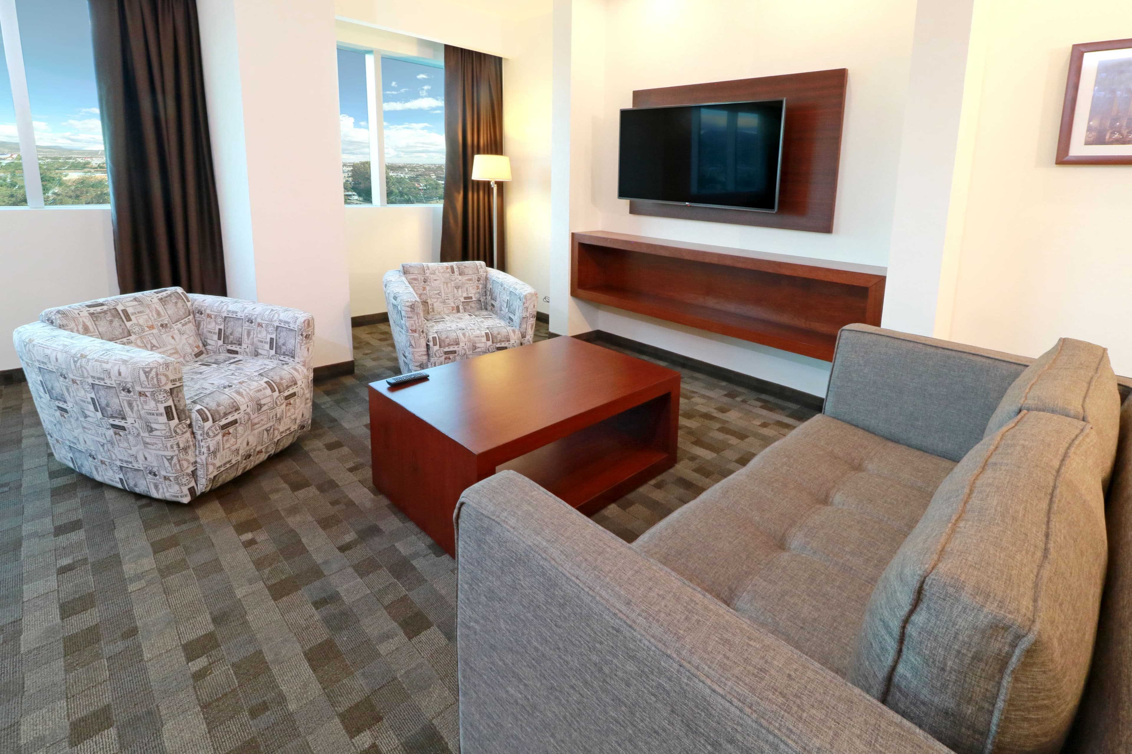 Holiday Inn & Suites Leon Plaza Mayor — 32