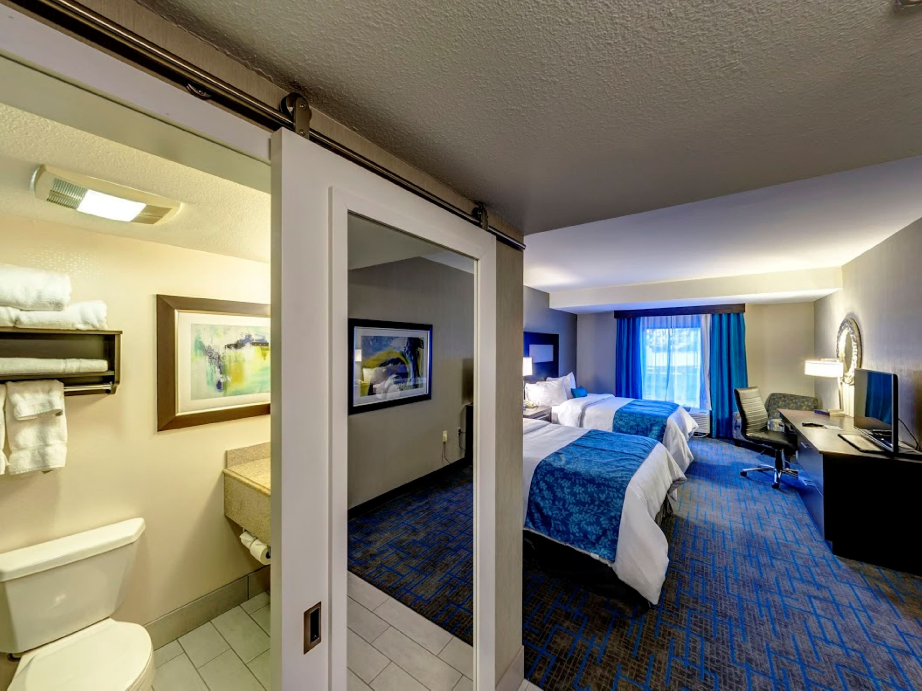 Holiday Inn & Suites Syracuse Airport - Liverpool — 7