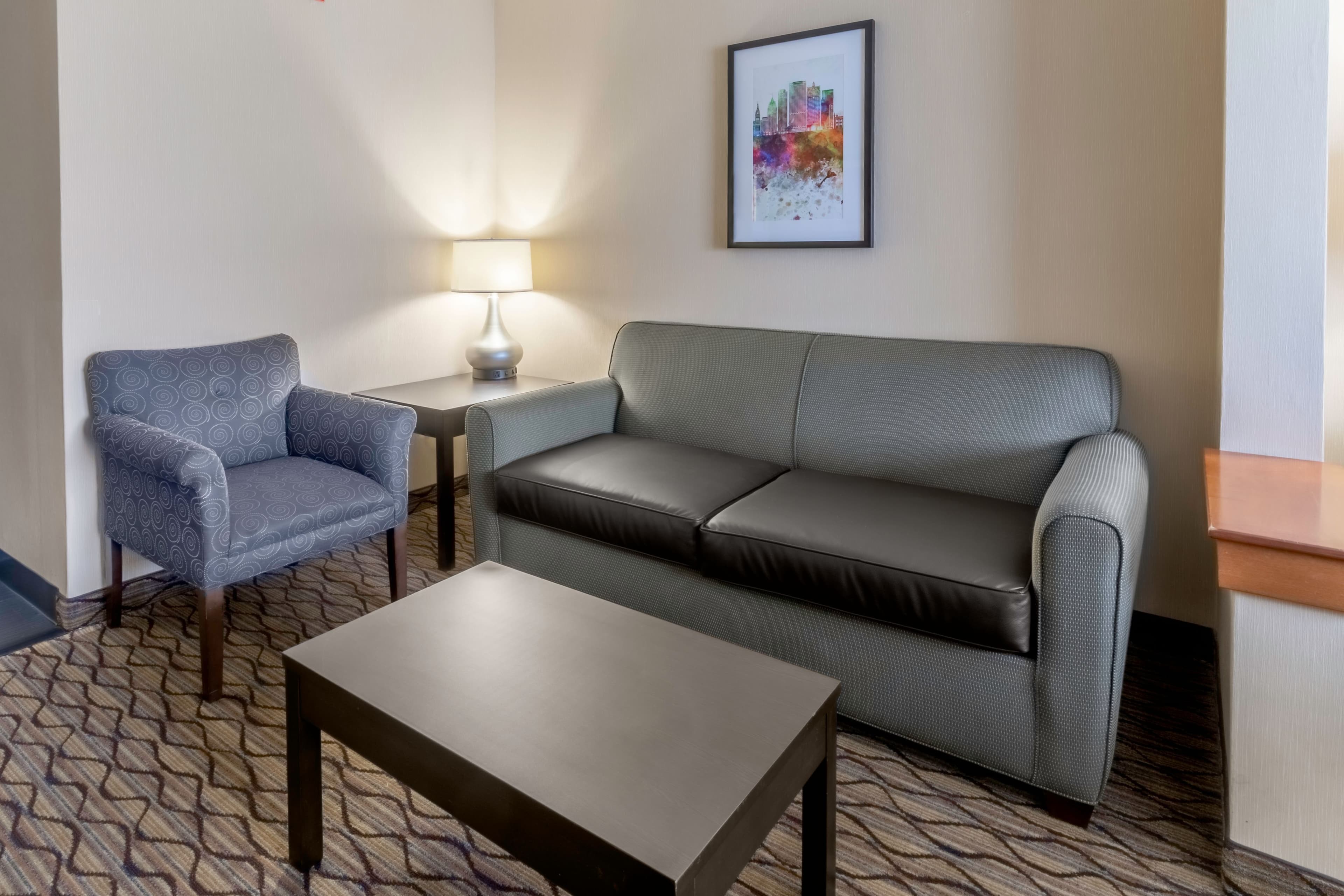 Holiday Inn & Suites Milwaukee Airport — 12