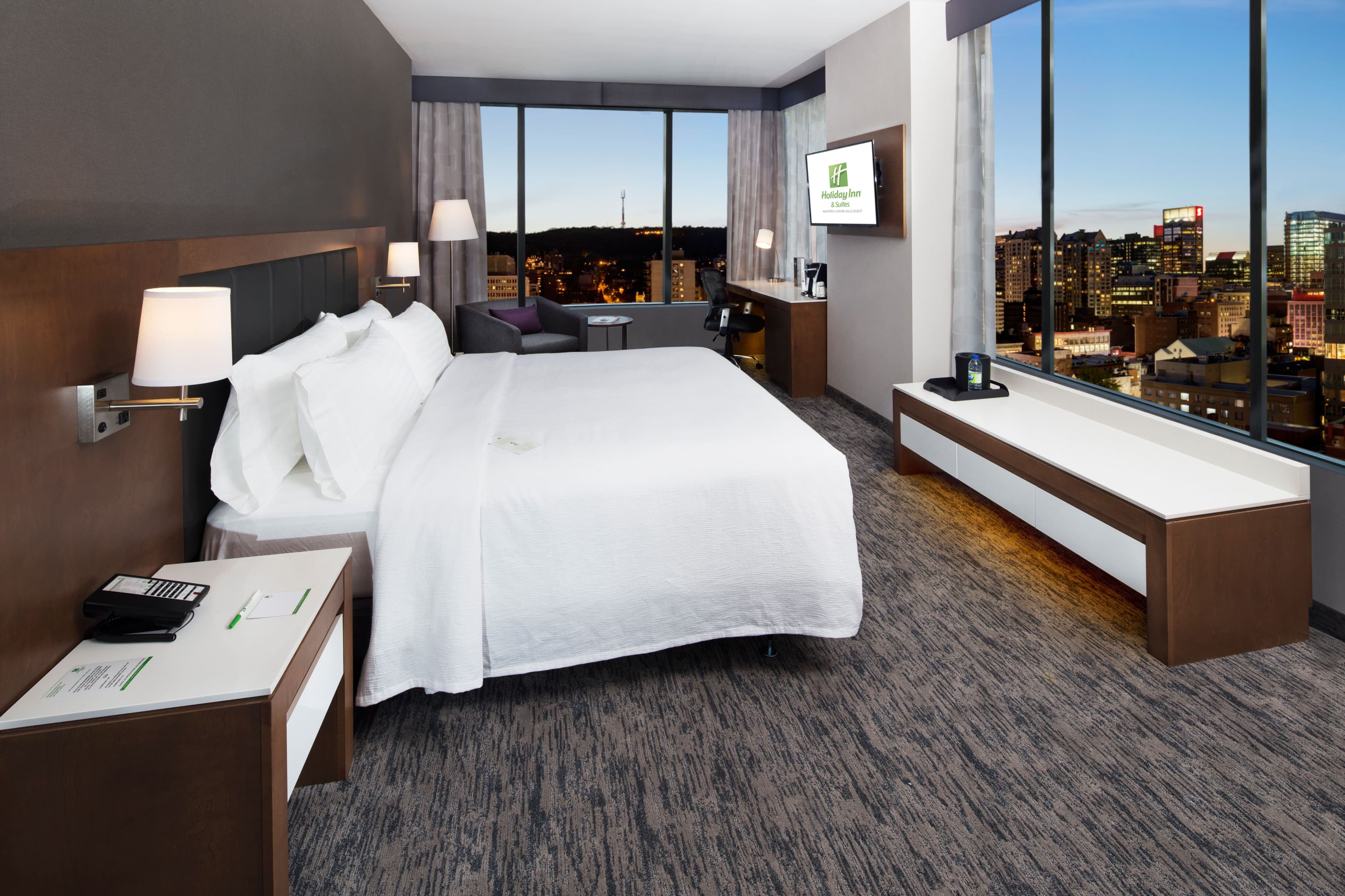 Holiday Inn & Suites Montreal Centre-ville Ouest — 36