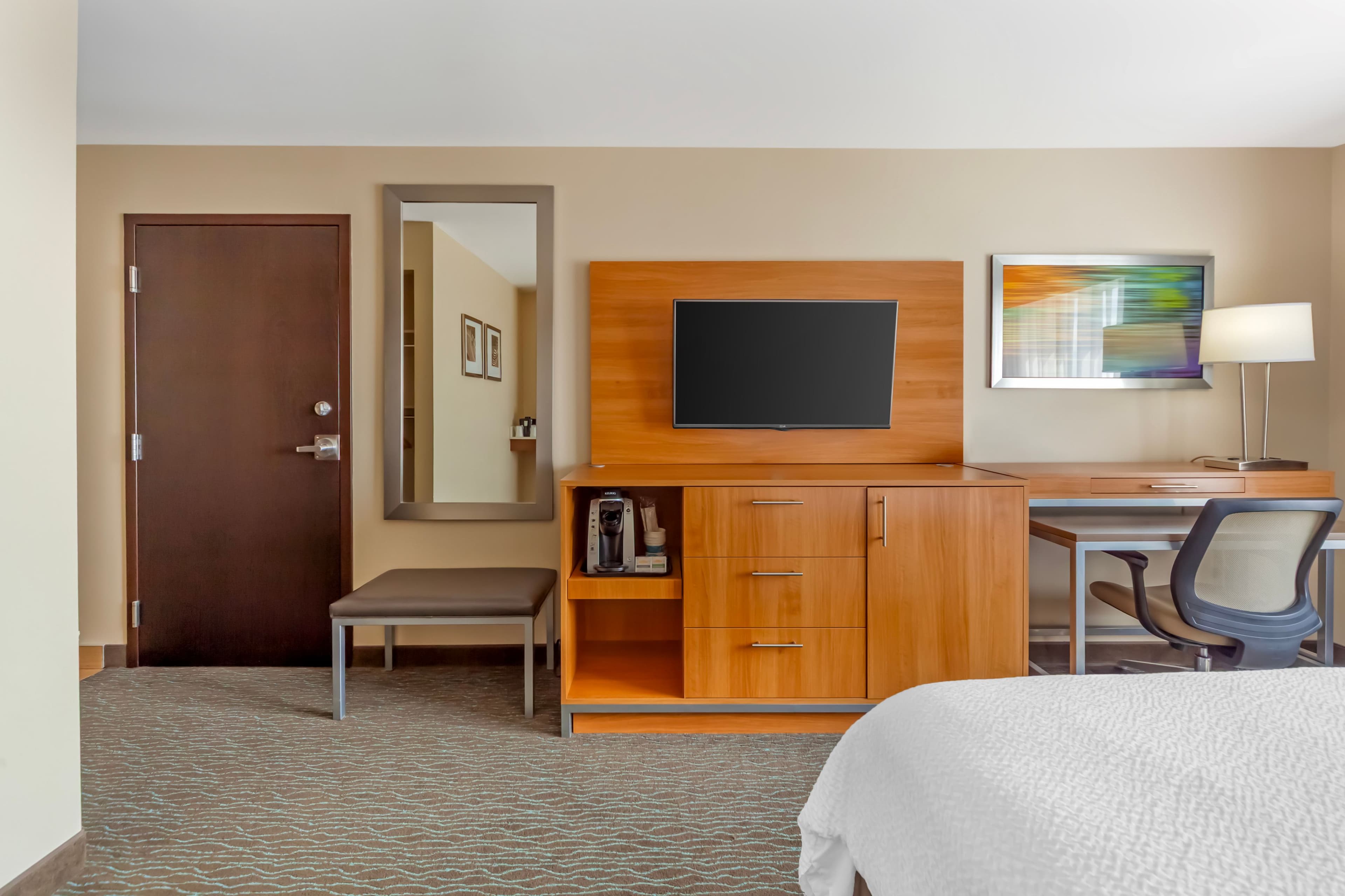 Holiday Inn & Suites Edmonton Arpt - Conference Ctr — 11