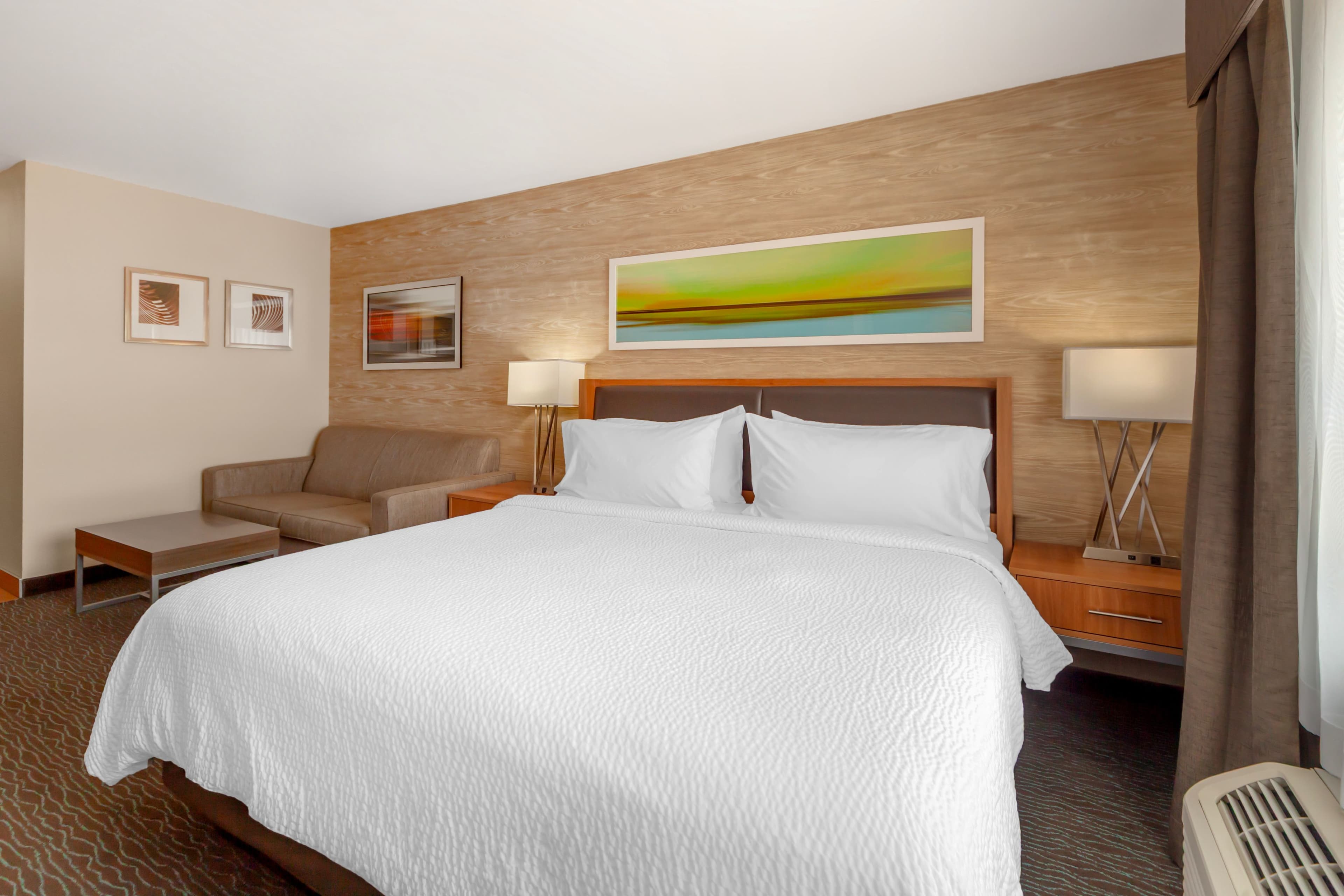 Holiday Inn & Suites Edmonton Arpt - Conference Ctr — 3