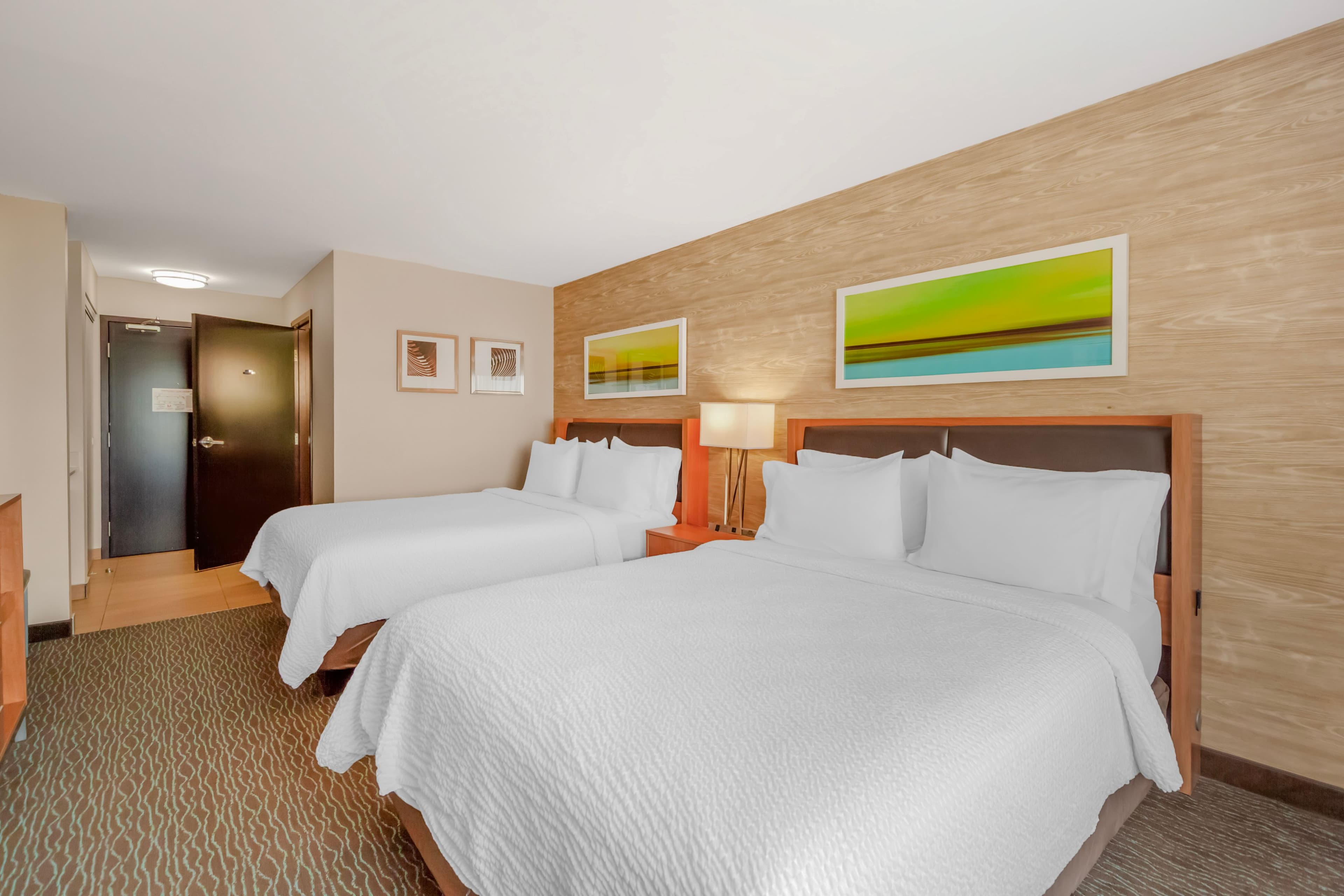 Holiday Inn & Suites Edmonton Arpt - Conference Ctr — 14