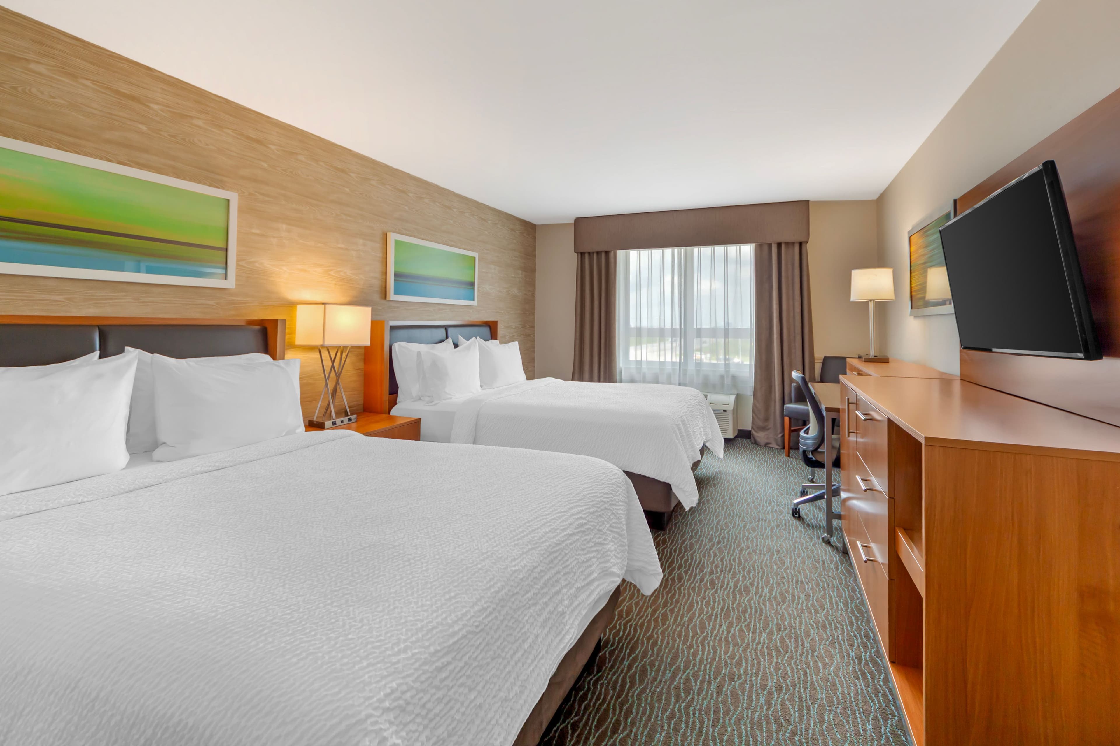 Holiday Inn & Suites Edmonton Arpt - Conference Ctr — 2