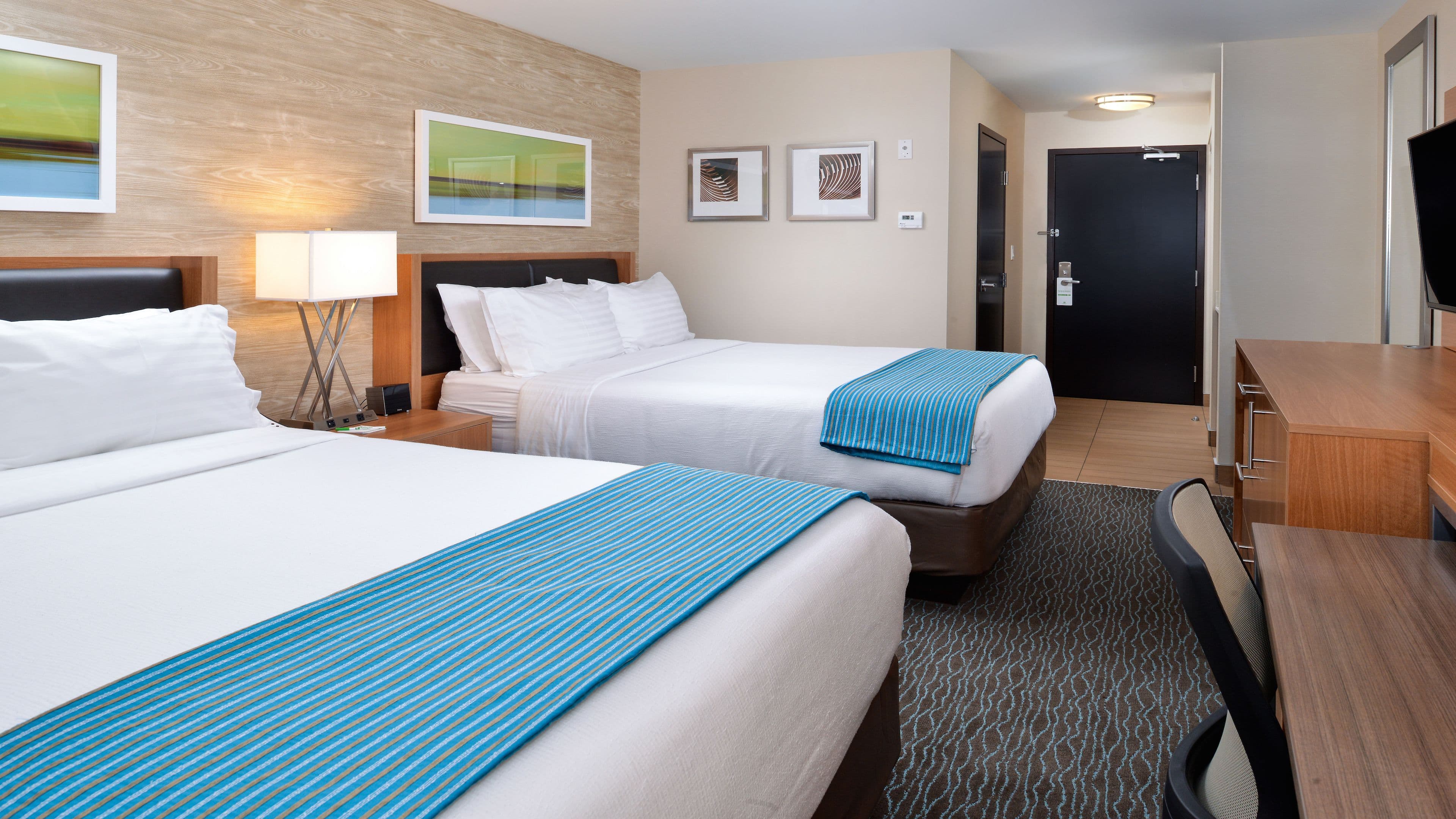 Holiday Inn & Suites Edmonton Arpt - Conference Ctr — 6