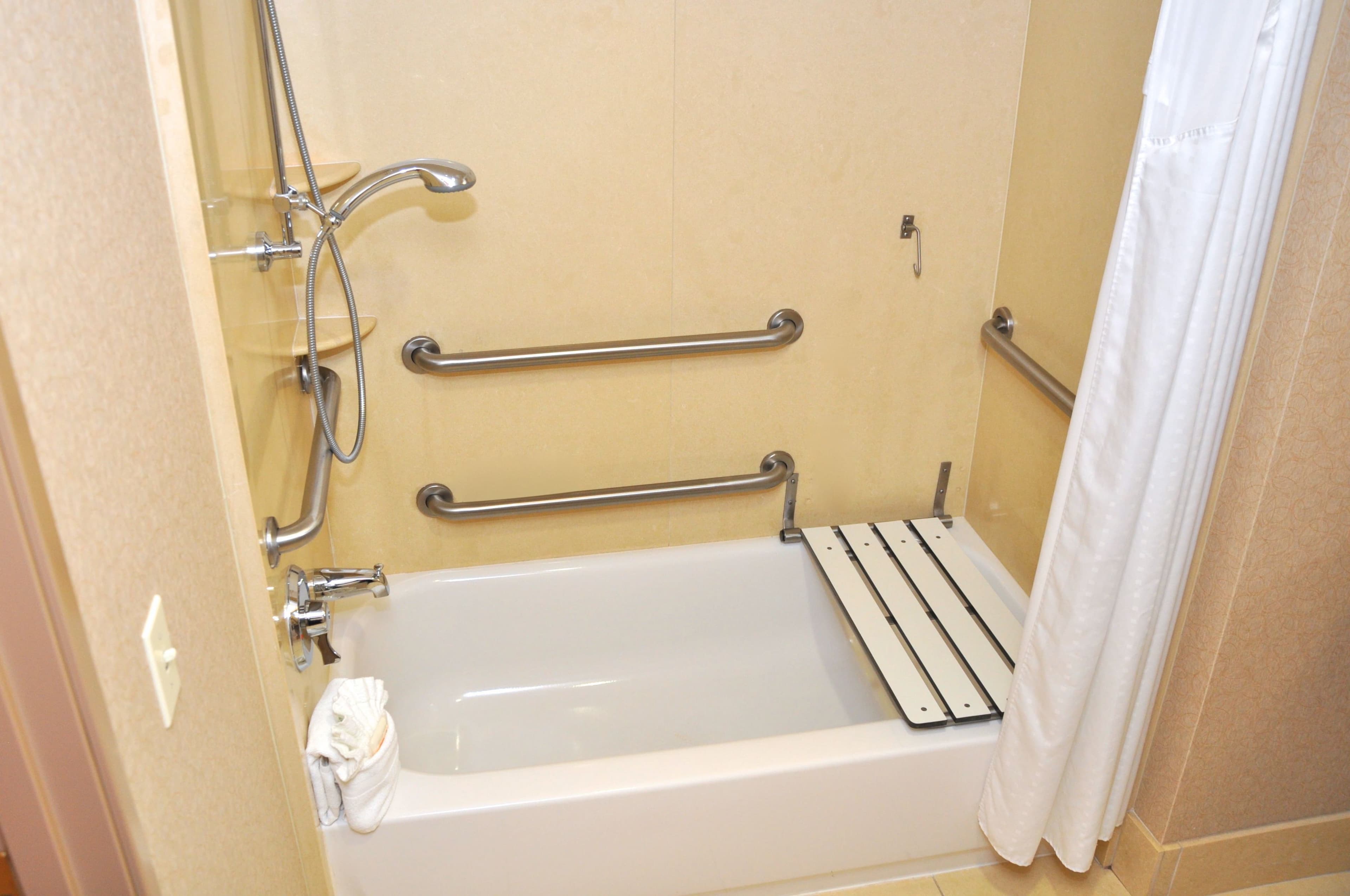 Holiday Inn & Suites Oakland - Airport — 15