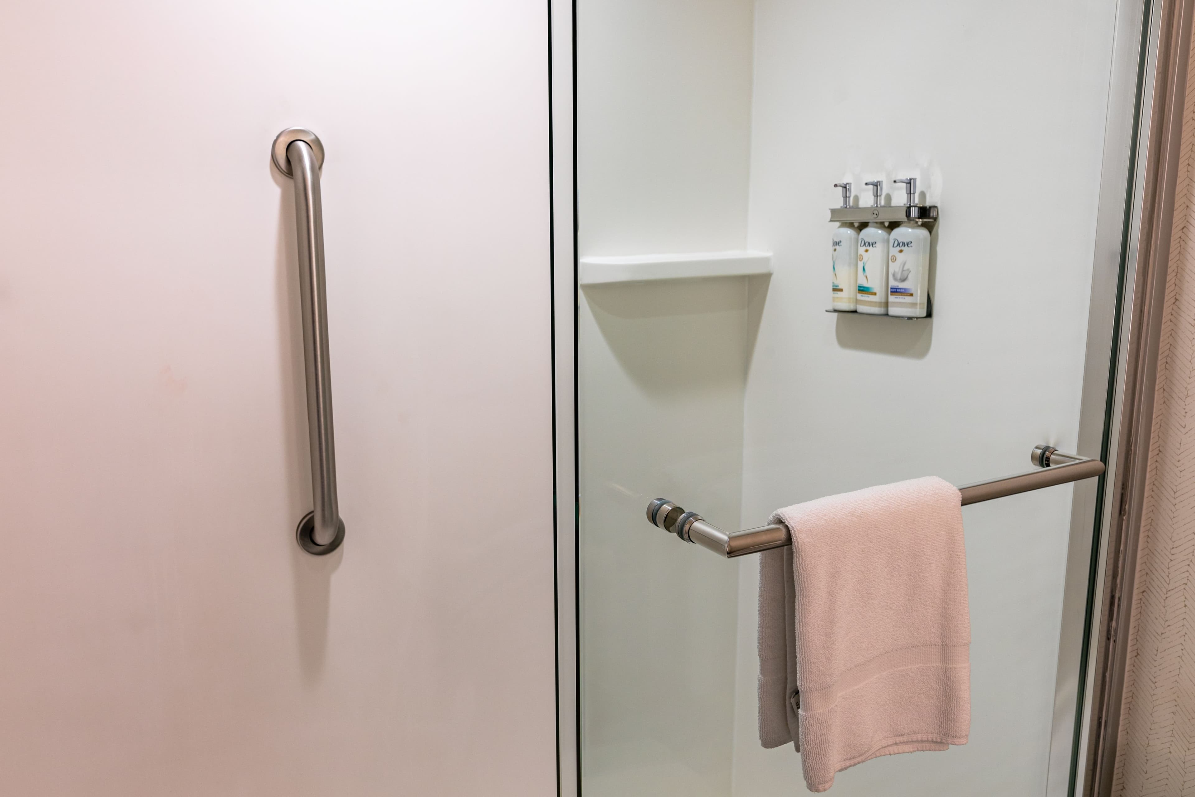 Holiday Inn & Suites Oakland - Airport — 11
