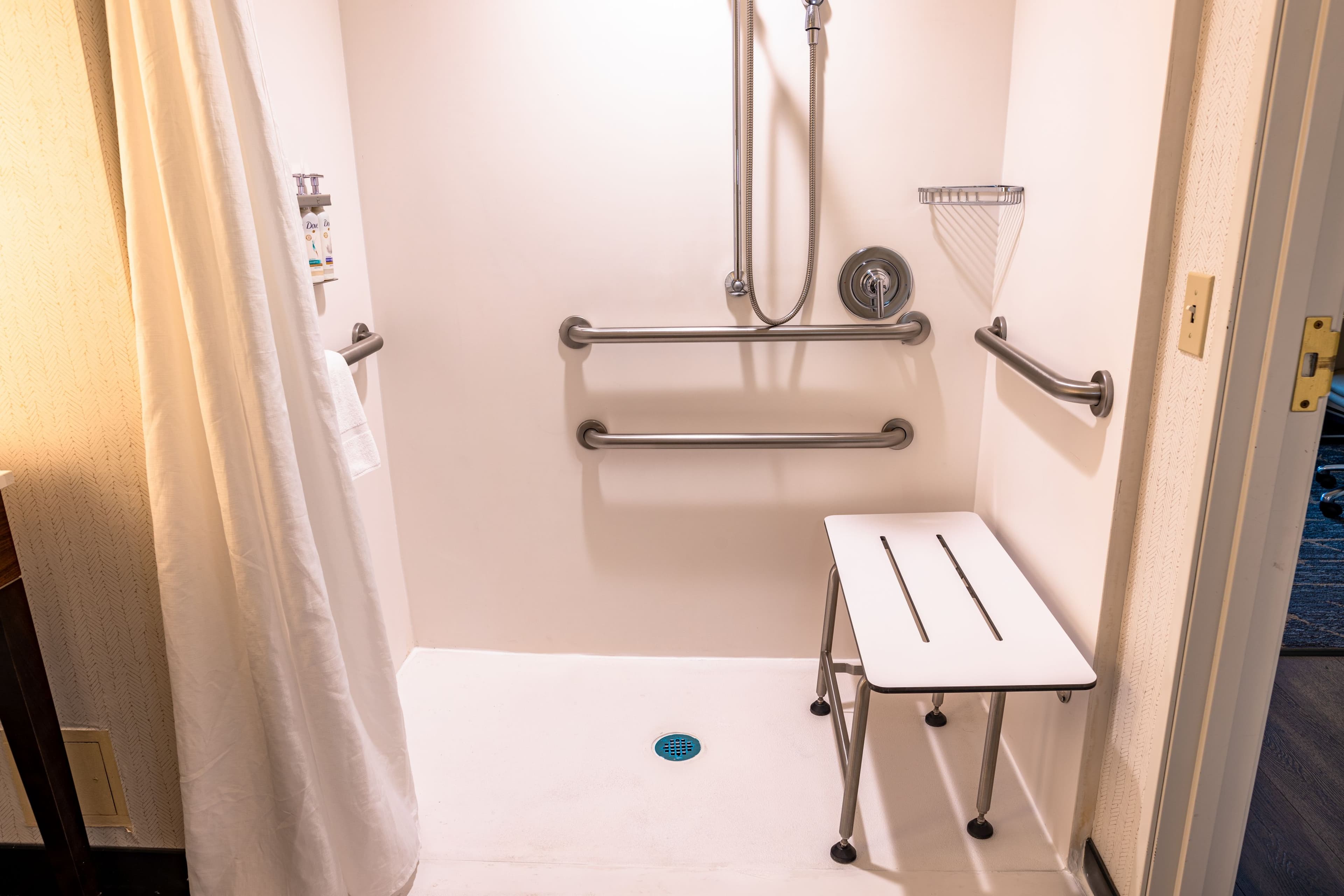 Holiday Inn & Suites Oakland - Airport — 16