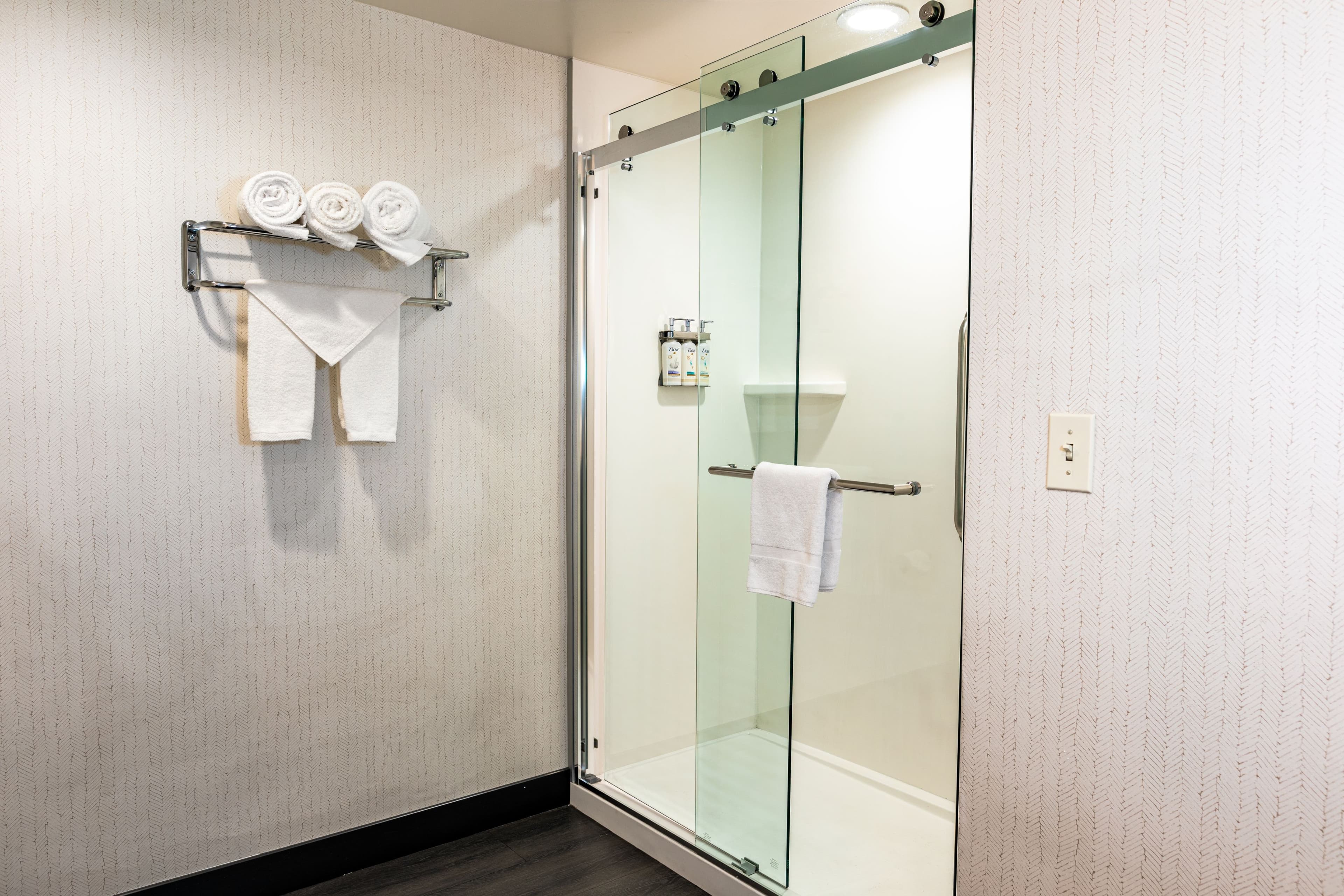 Holiday Inn & Suites Oakland - Airport — 13