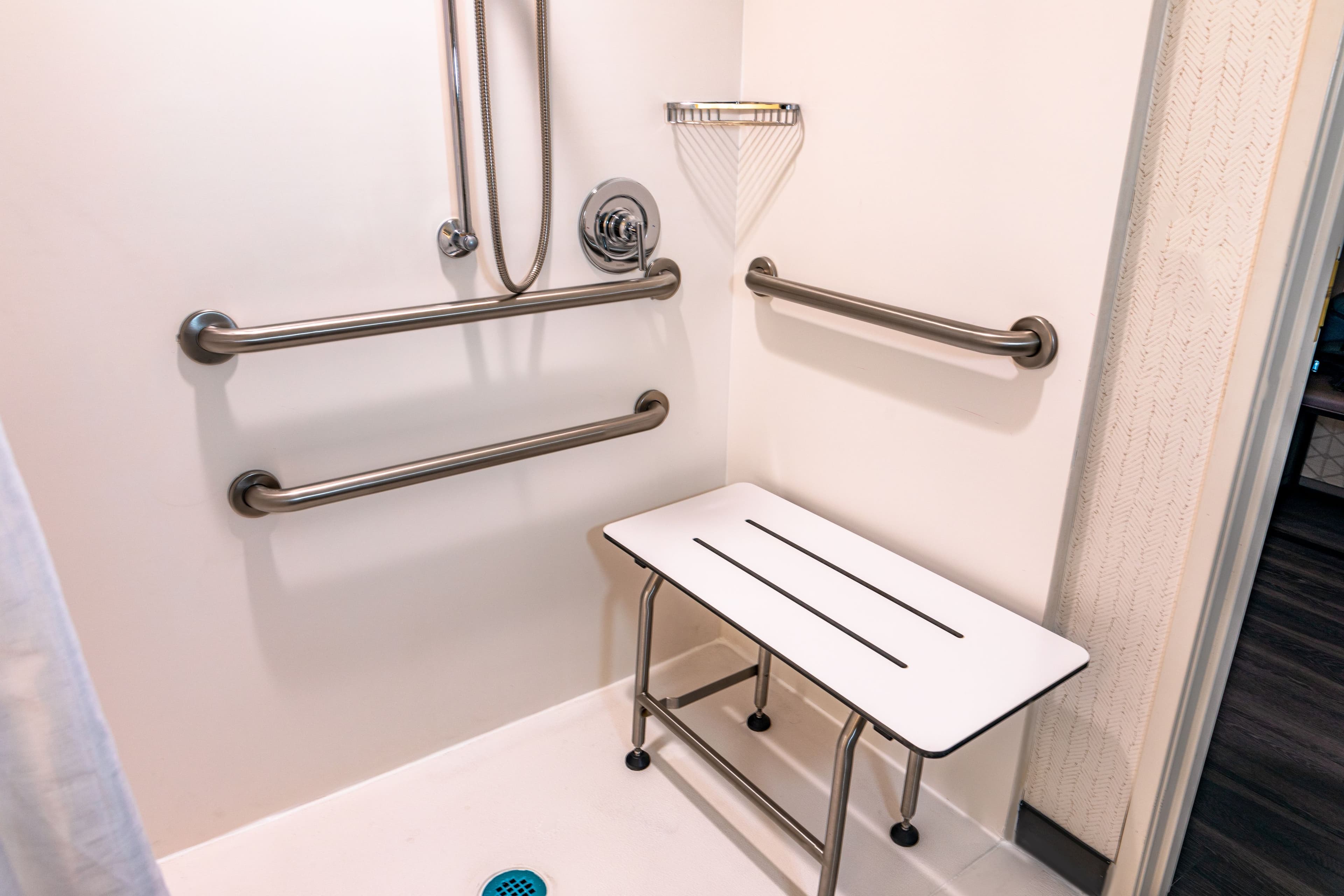 Holiday Inn & Suites Oakland - Airport — 17
