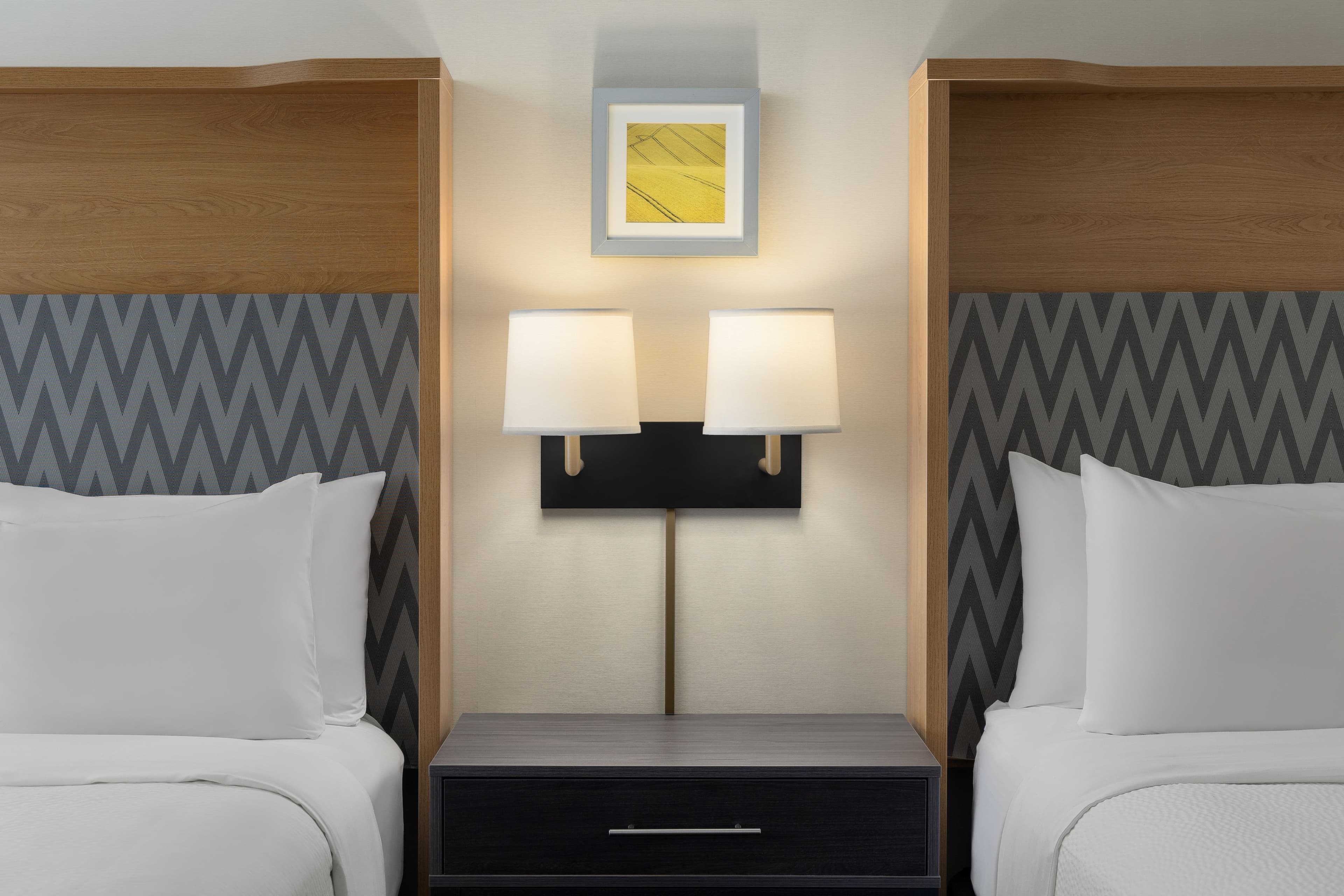 Holiday Inn & Suites Oakville @ Bronte — 23