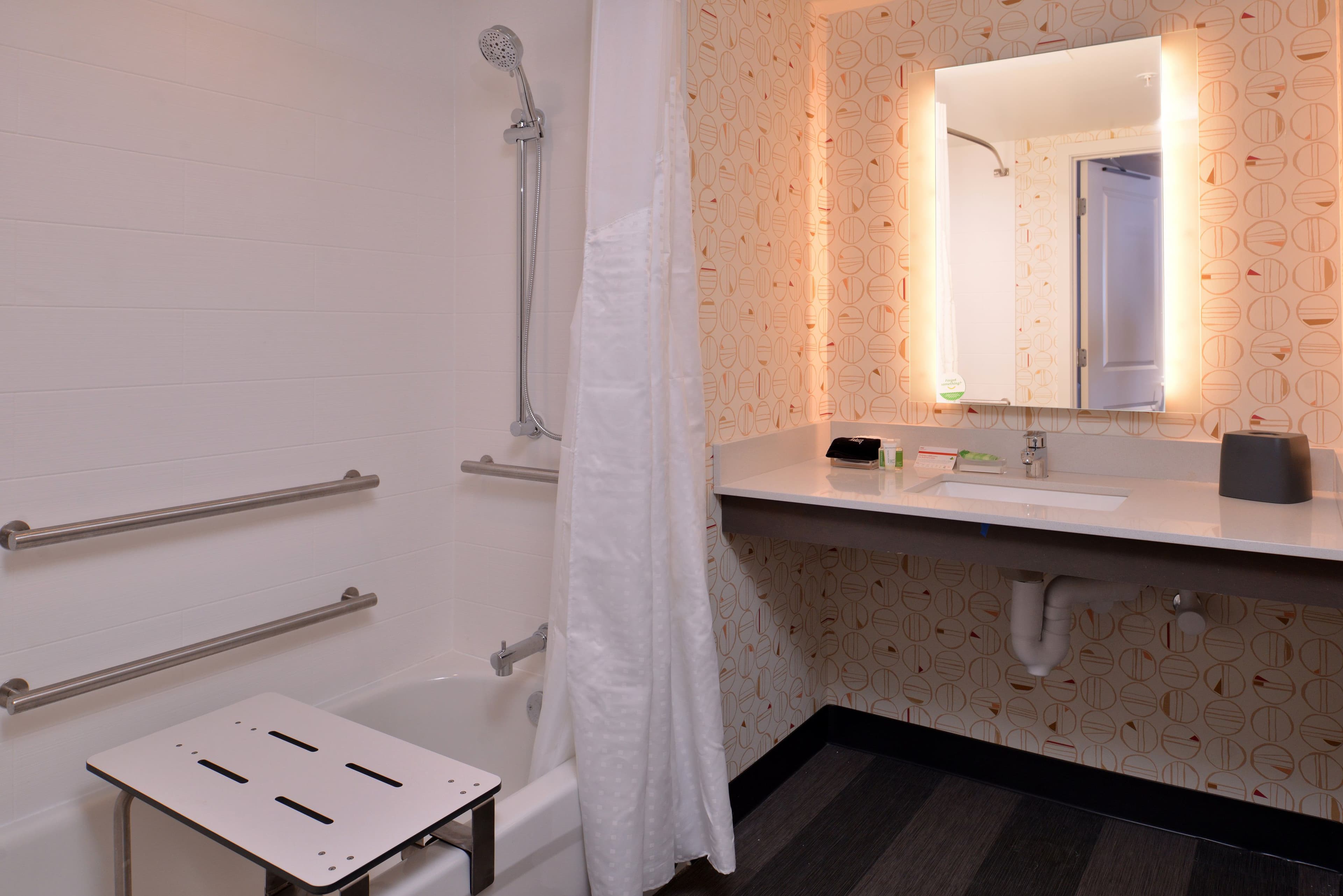 Holiday Inn & Suites Orlando I-Drive - Theme Parks — 11